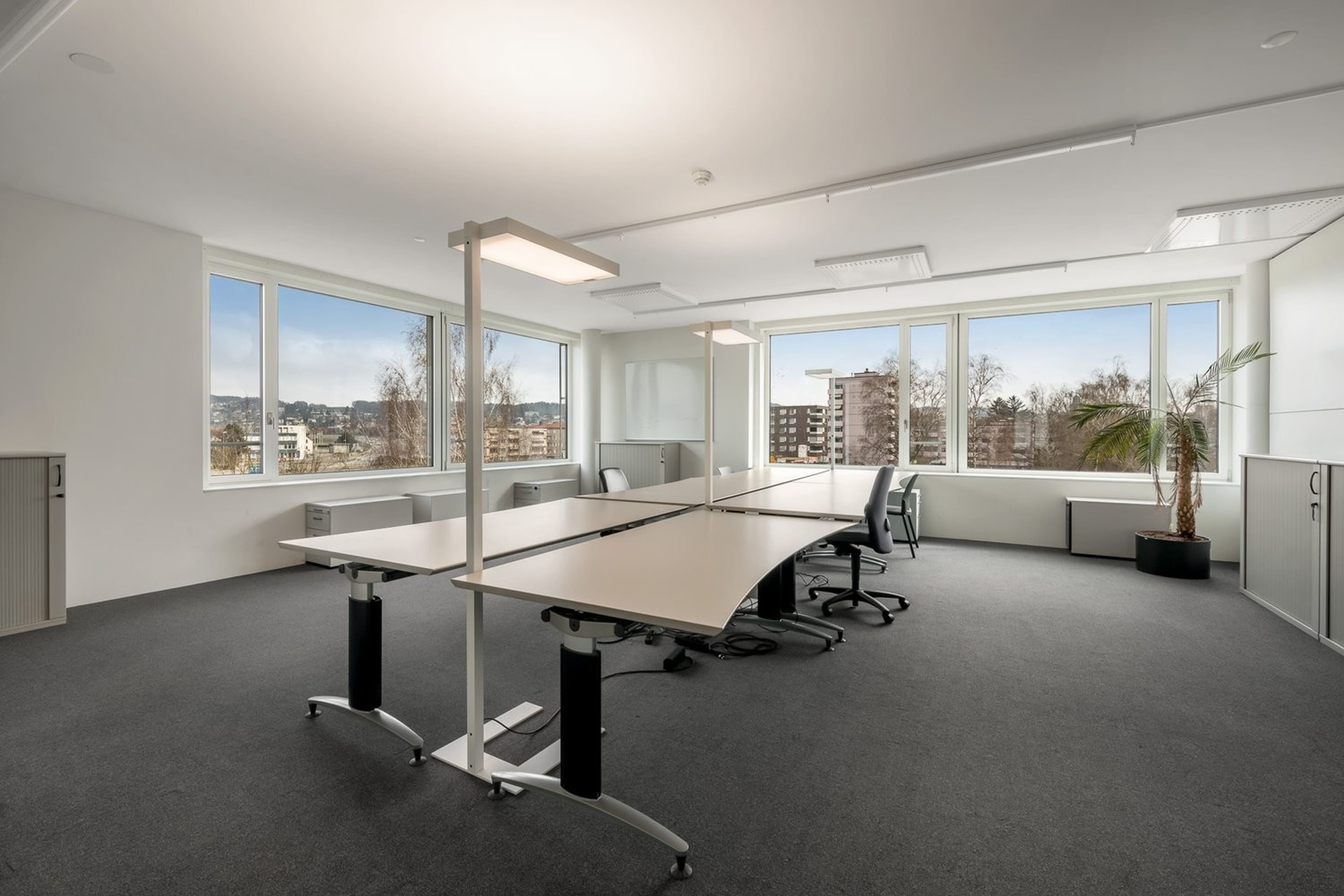 Moderne Bürofläche mit Terrasse in Kloten, auch in zwei Einheiten mietbar - 3