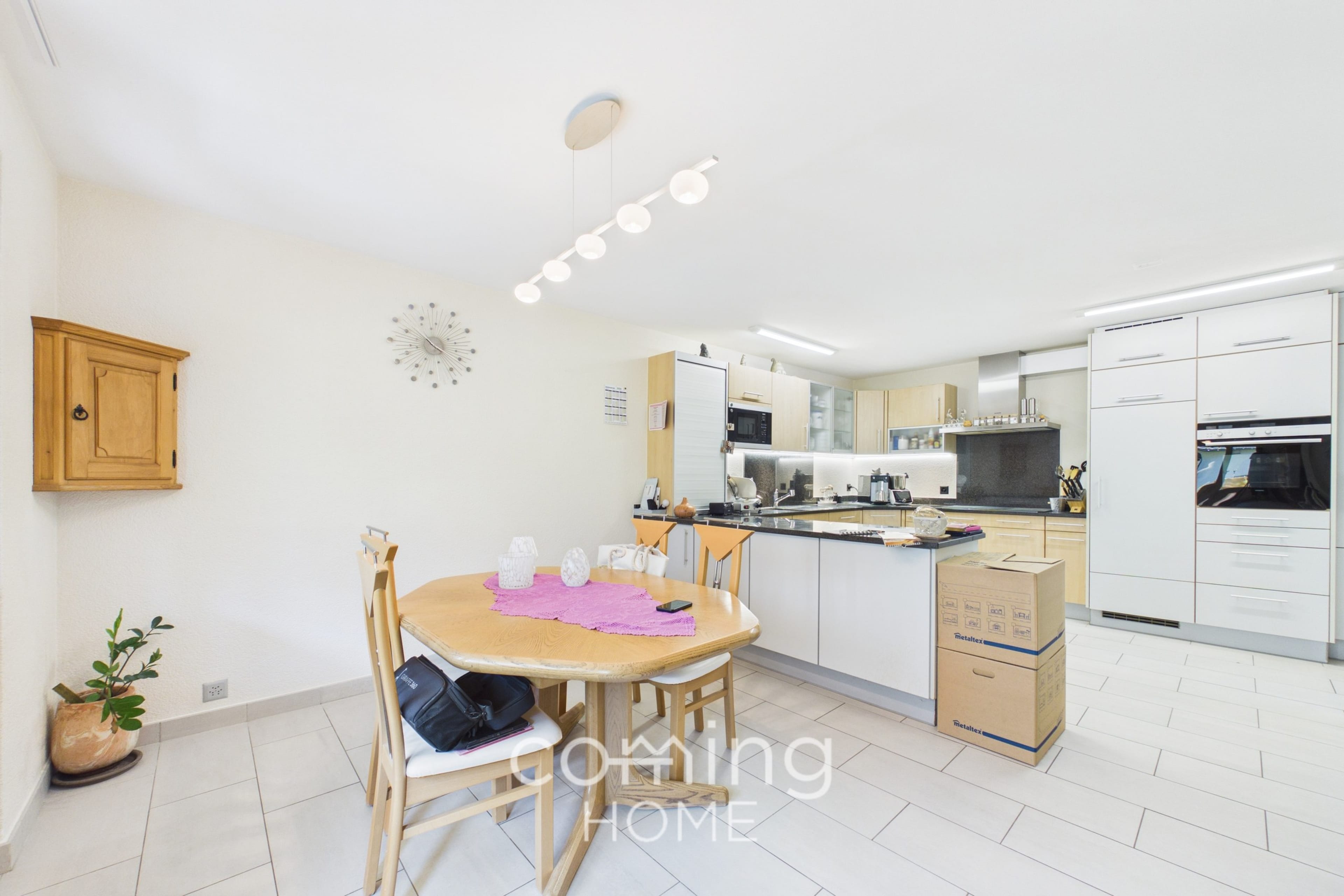 Grosszügige 5.5-Zimmer-Wohnung mit Balkon in Brigerbad - Bild 4