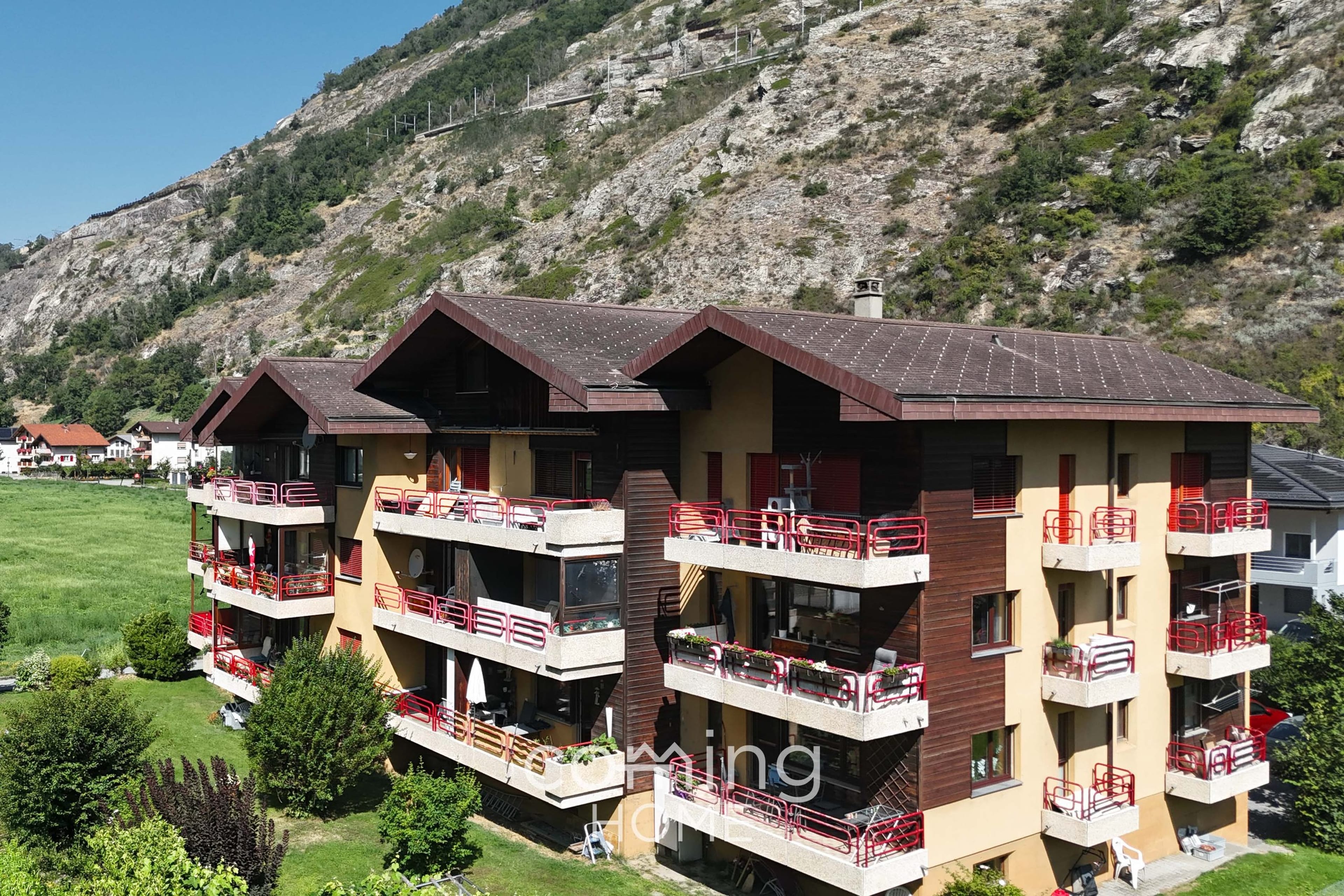 Grosszügige 5.5-Zimmer-Wohnung mit Balkon in Brigerbad - Bild 1