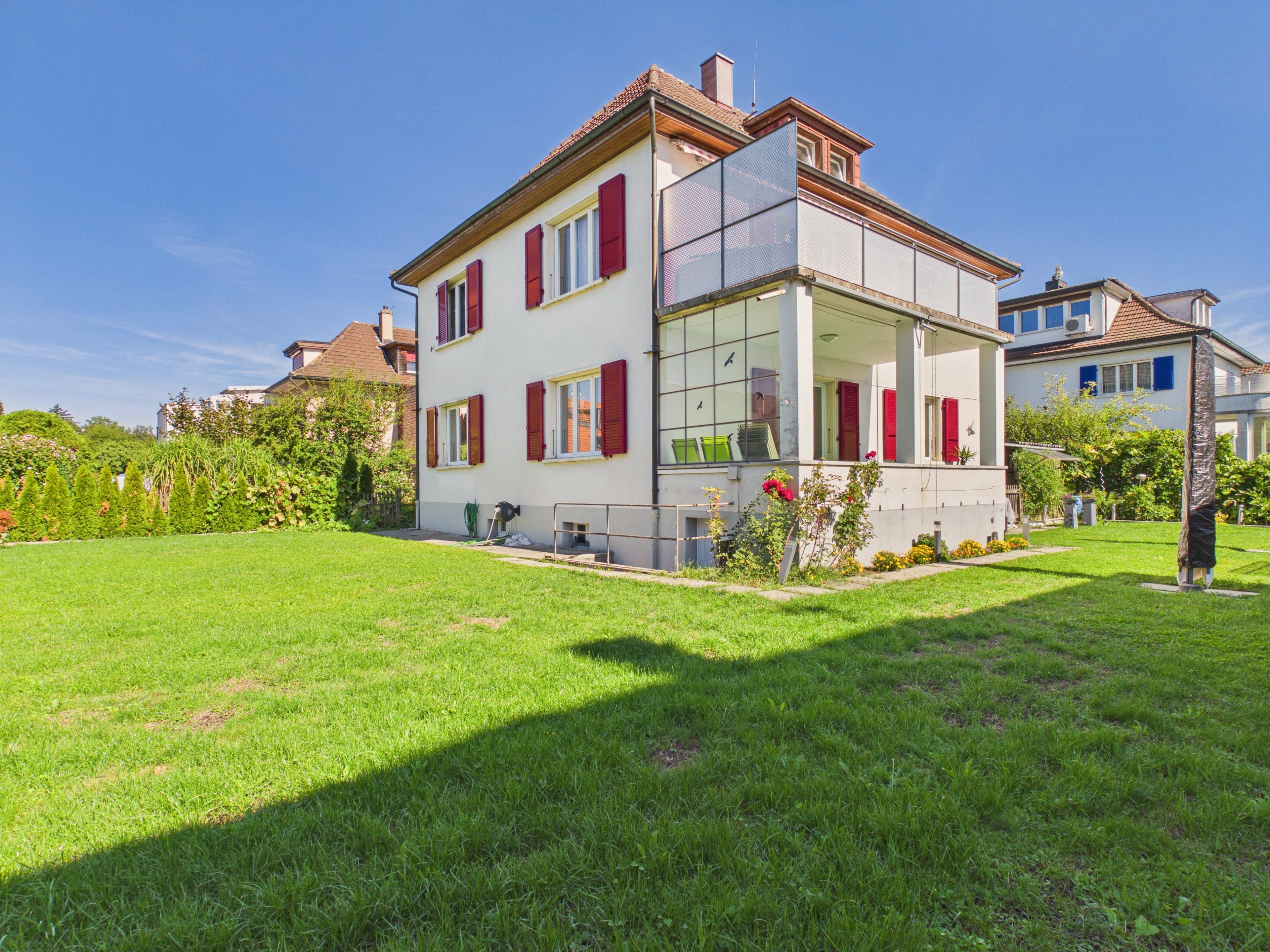 Helle 3.5-Zimmer-Gartenwohnung mit Terrasse 