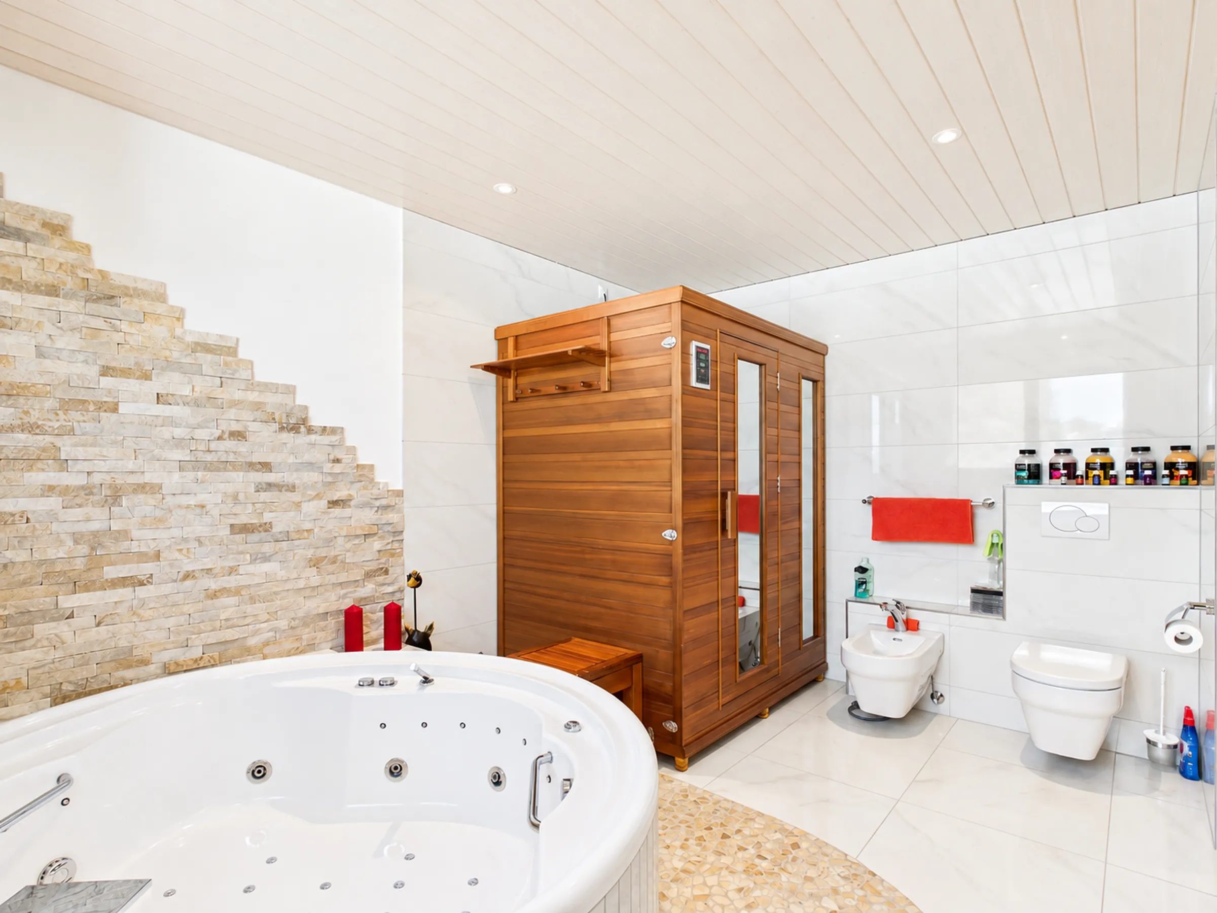 Einfamilienhaus mit beheiztem Pool und Wellnessoase - 9