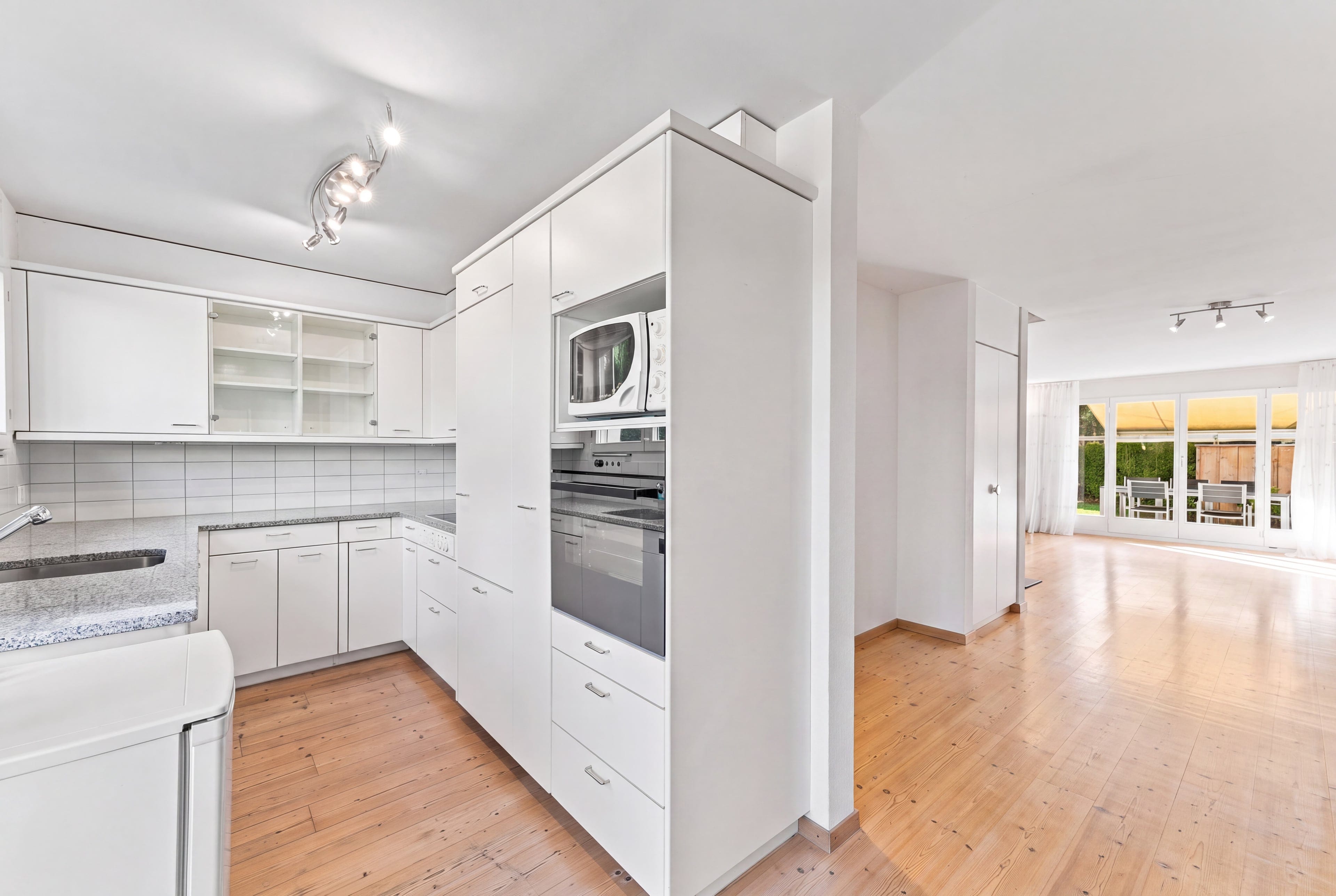 3.5-Zimmer-Gartenwohnung mit Cheminée in Jonen - 7
