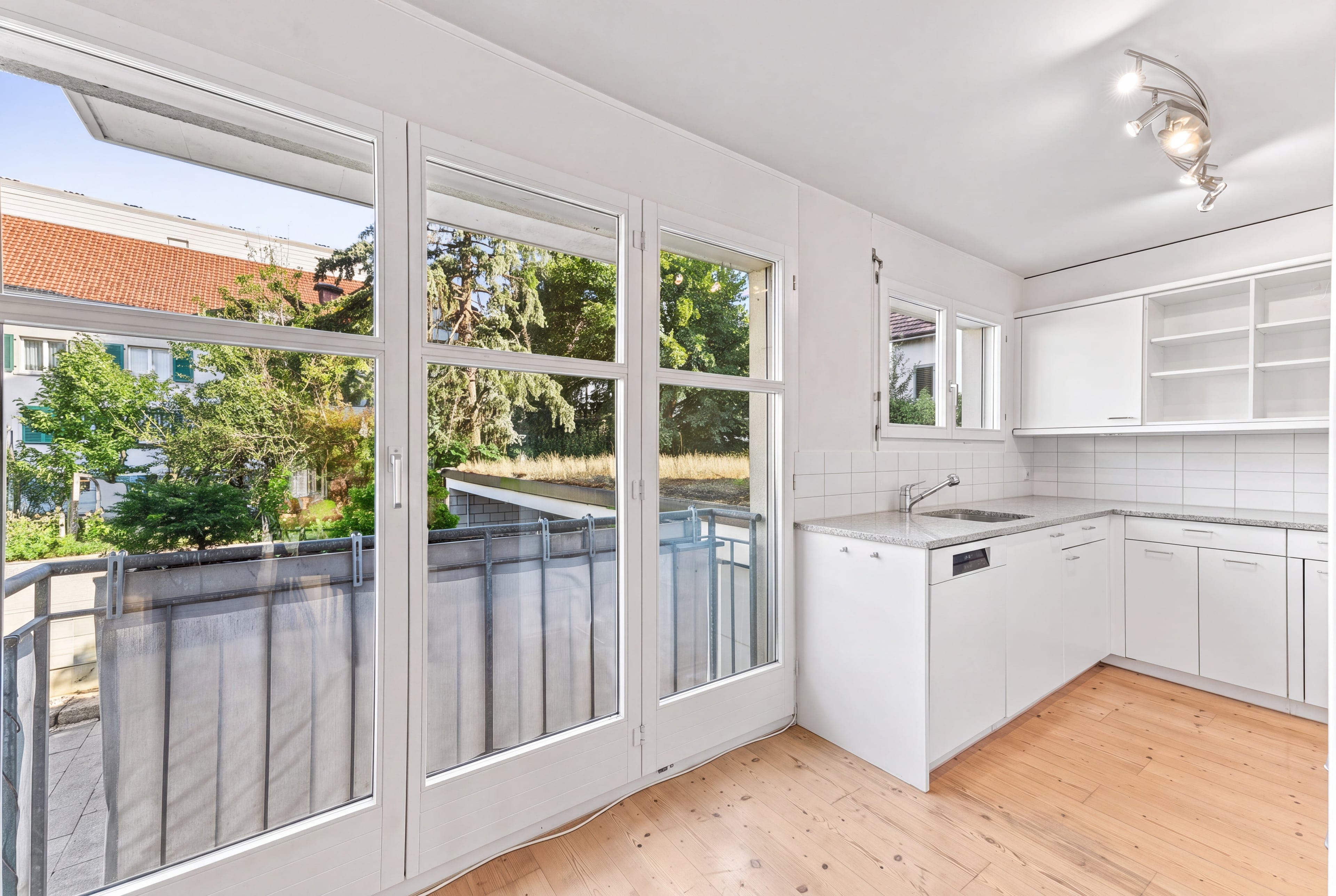 3.5-Zimmer-Gartenwohnung mit Cheminée in Jonen - 8