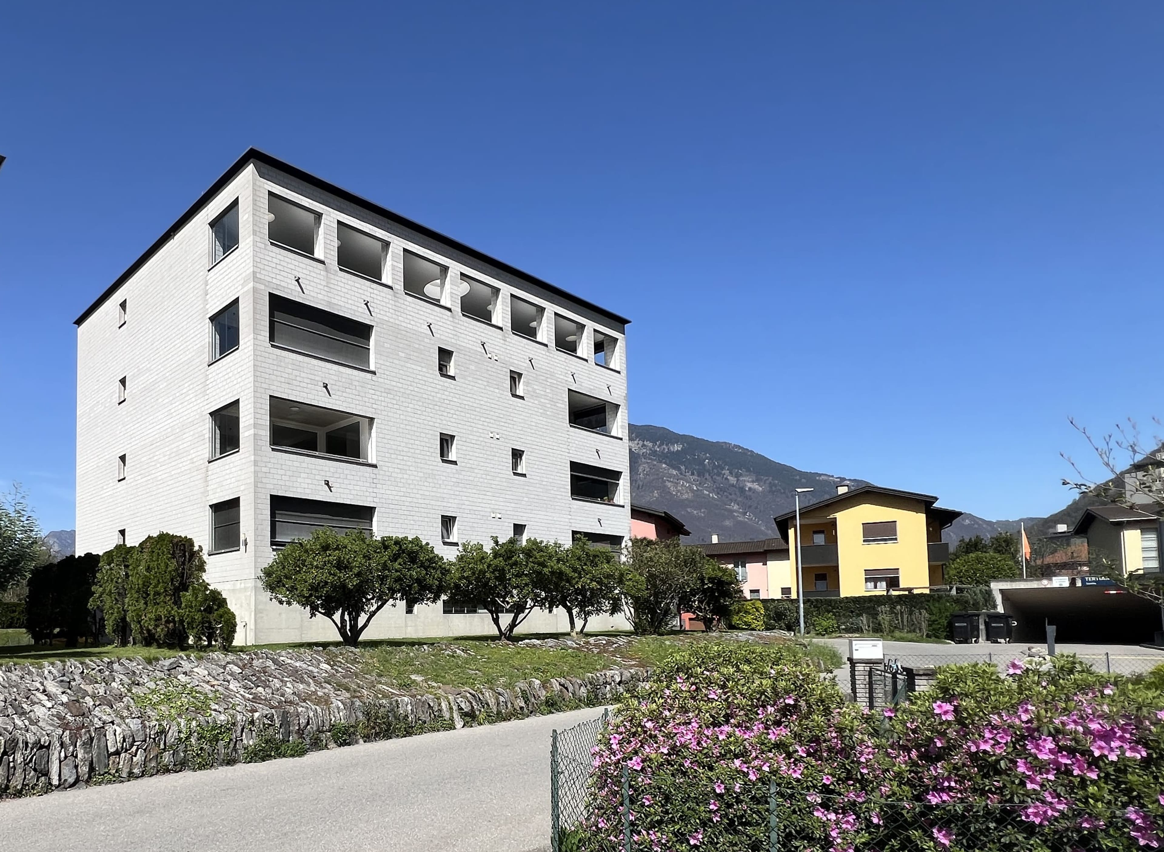 4.5 locali con ampio balcone e vista a Bellinzona - mieten - 12