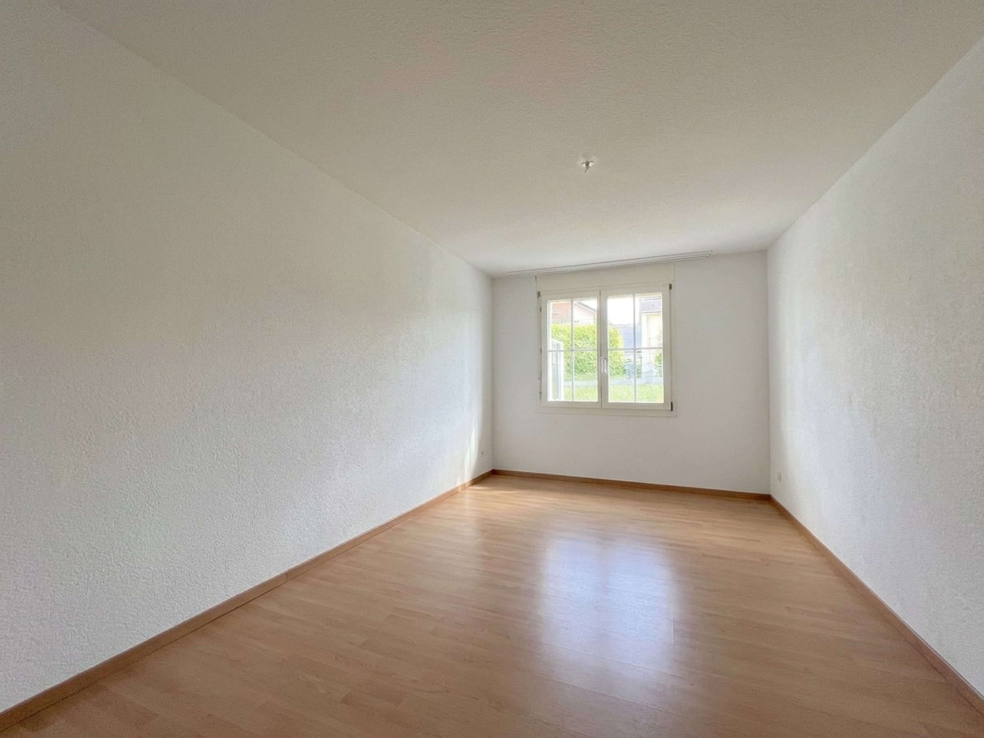 GARTENWOHNUNG MIT SCHÖNER TERRASSE UND BERGSICHT - 12