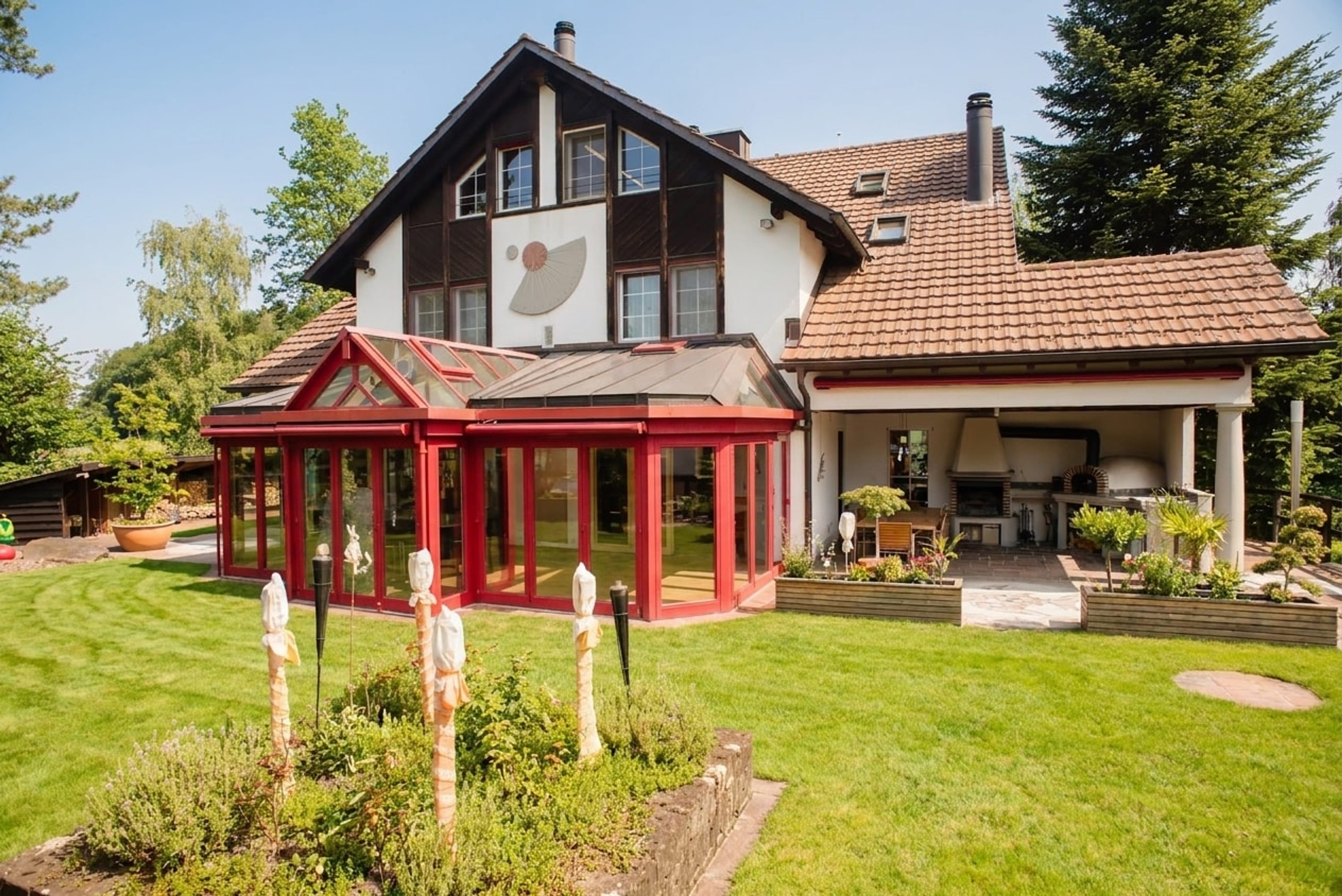 Landvilla mit Wellnessoase und Parkanlage