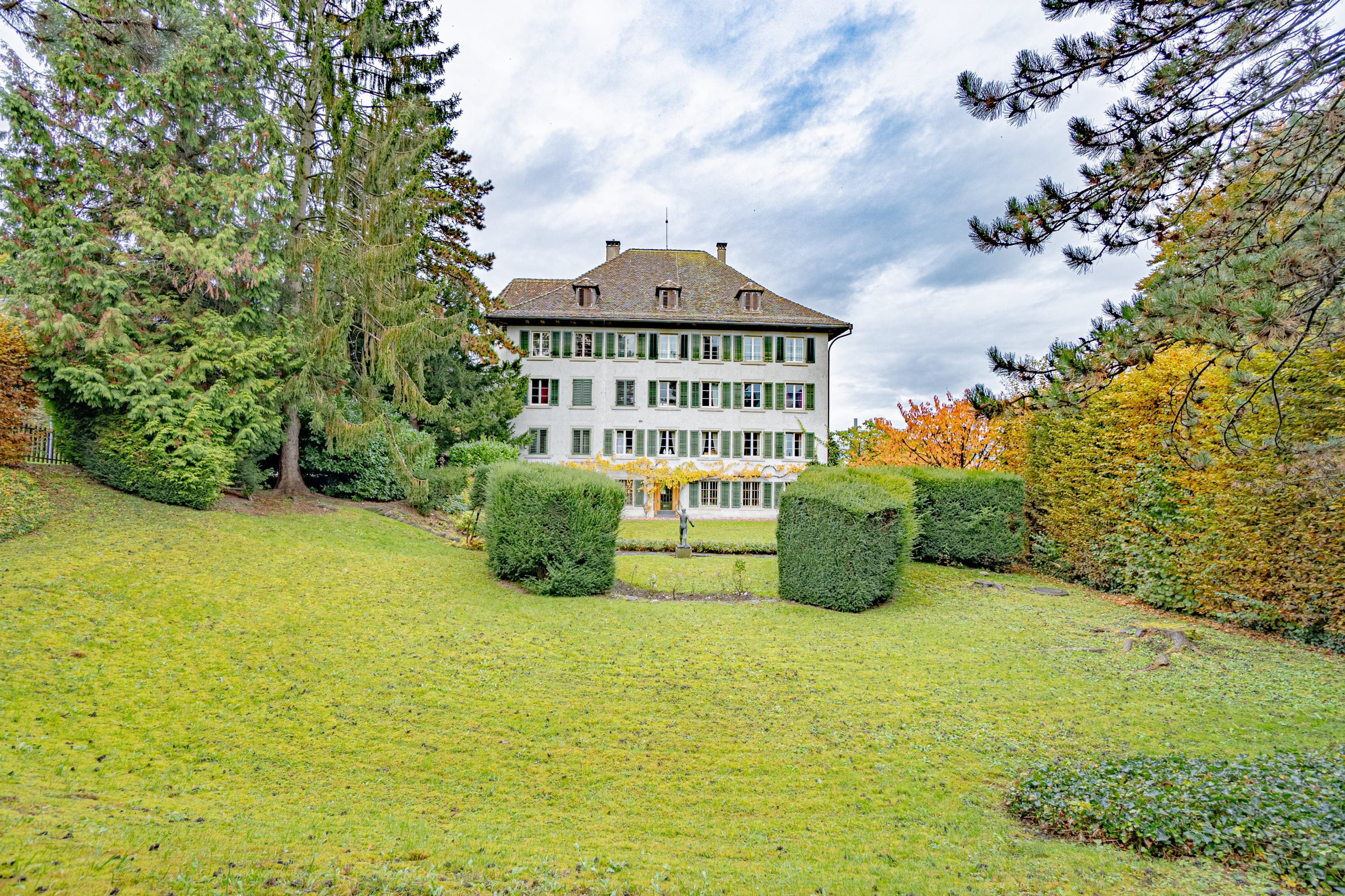Historisches MFH mit 3 Einheiten und privatem Seepark mit EFH in Richterswil - 5