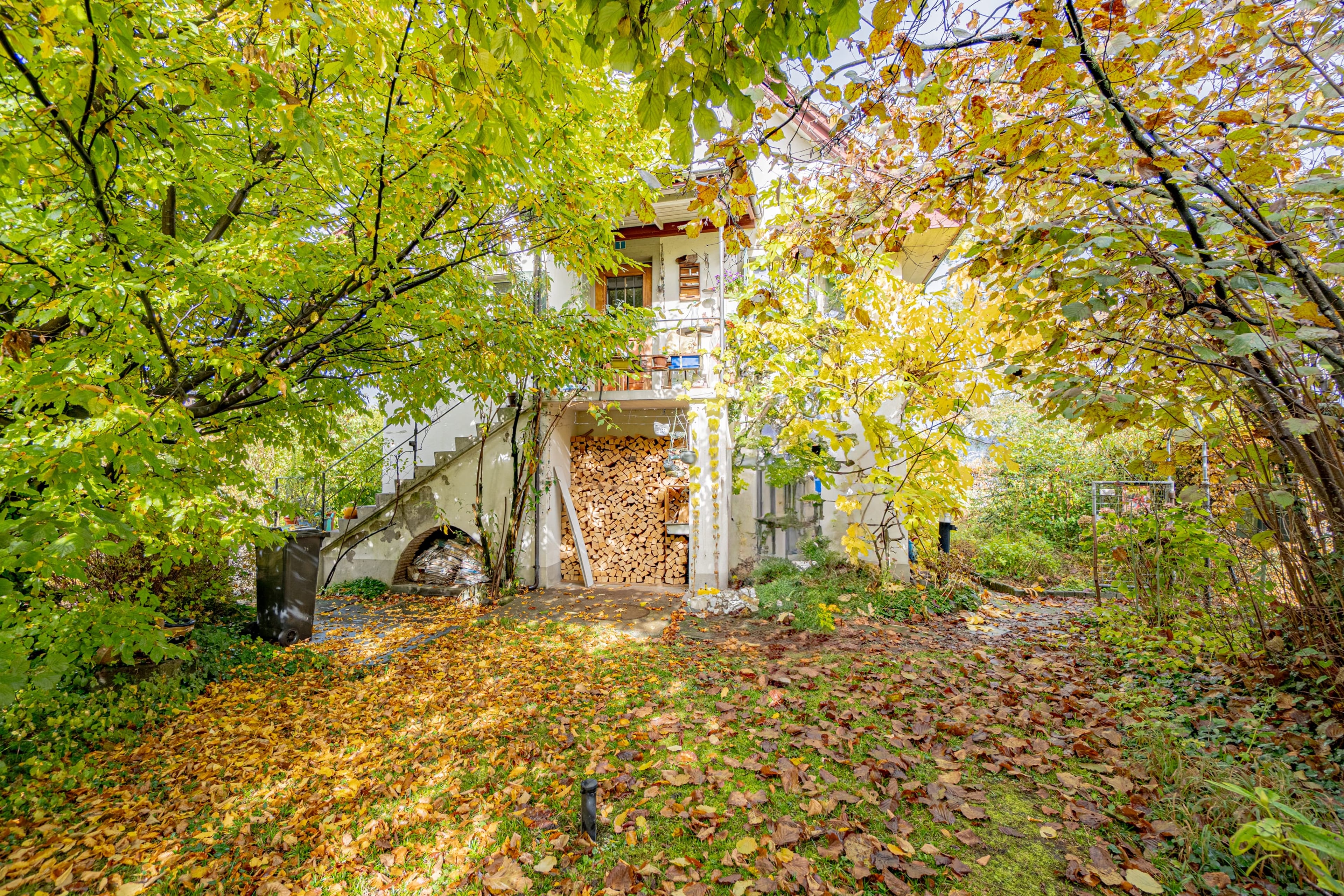 Historisches MFH mit 3 Einheiten und privatem Seepark mit EFH in Richterswil - 54