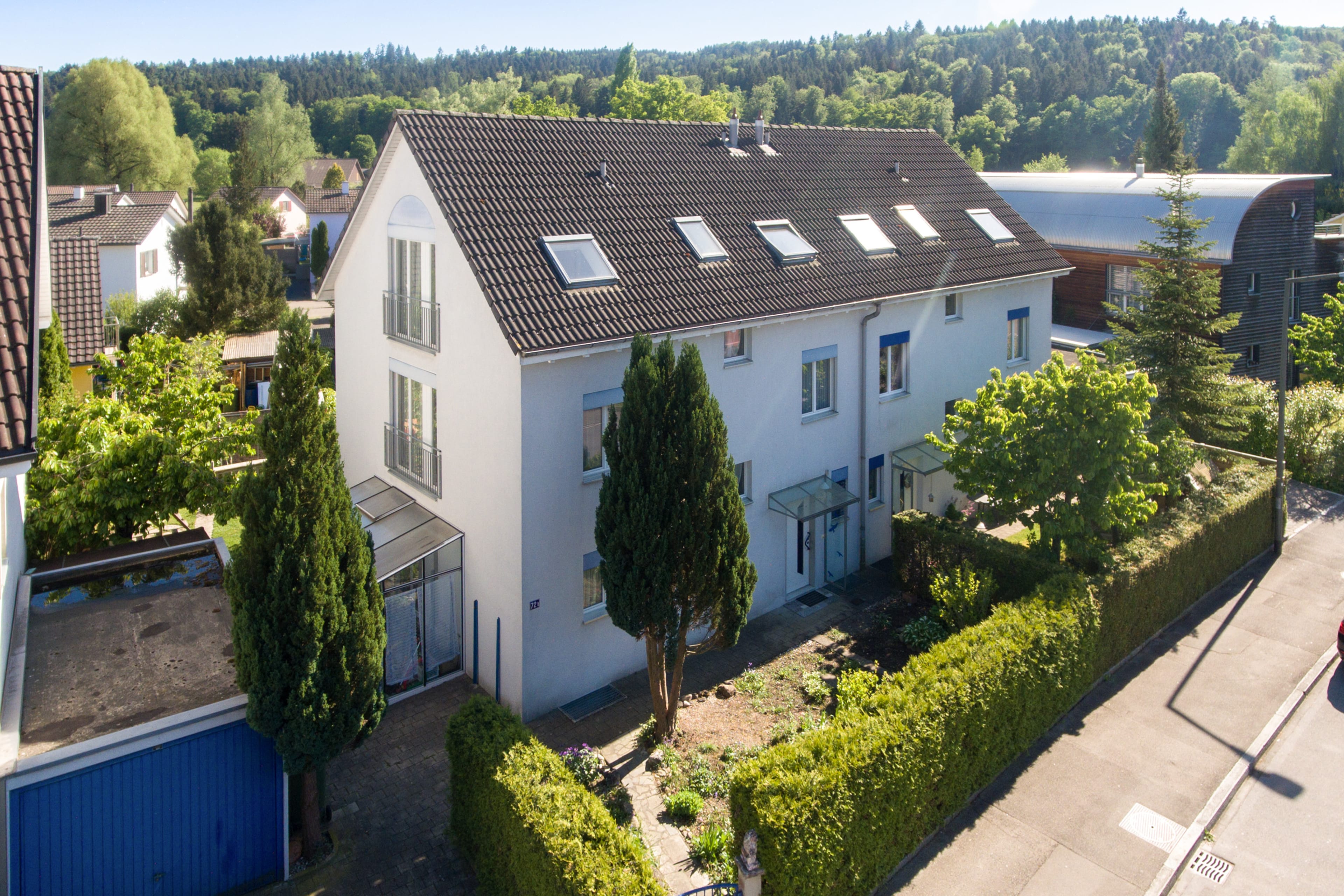 6.5 Zimmer Doppelhaushälfte mit Garten in Winterthur mieten - 1