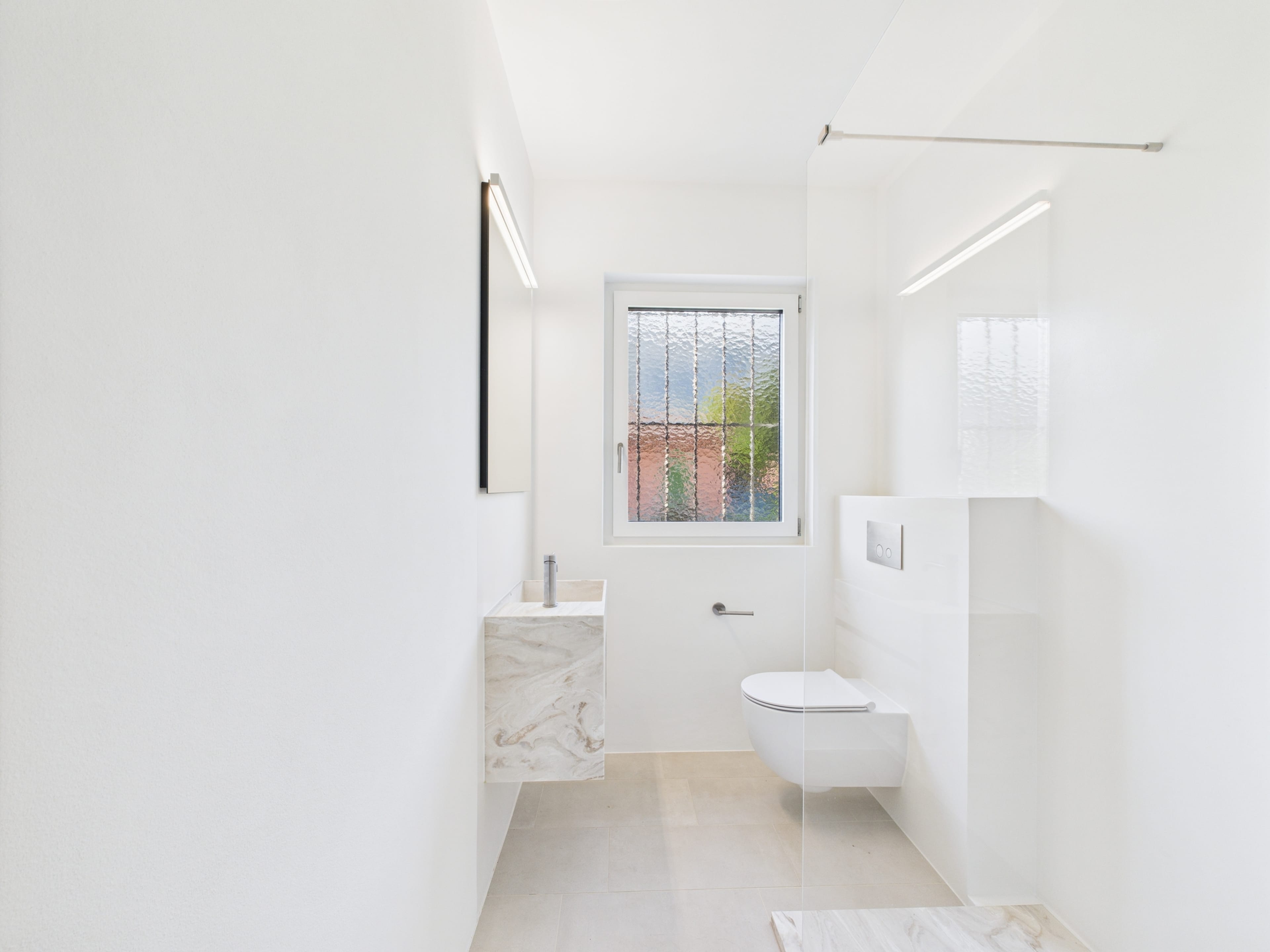 Sanierte 4.5-Zimmer-Wohnung mit Balkon und Cheminée in Ascona - Bild 4