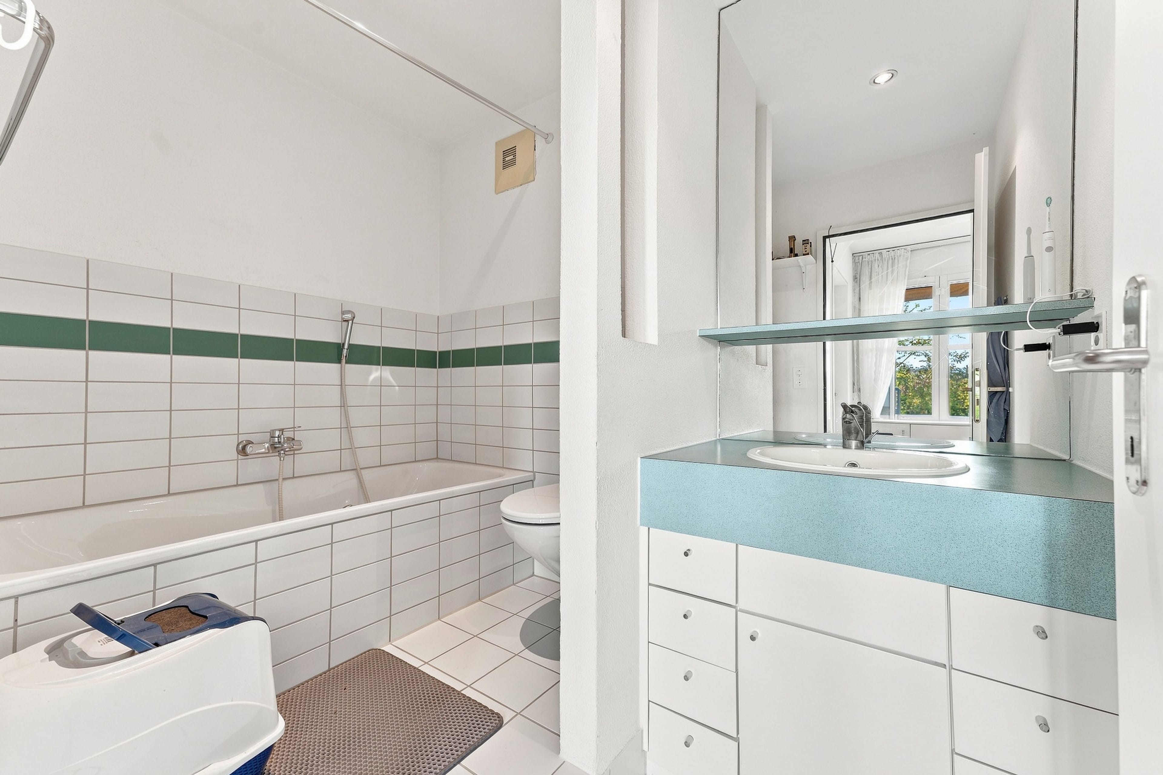 4.5-Zimmer-Etagenwohnung mit Cheminée inkl. Carport in Jonen - 7