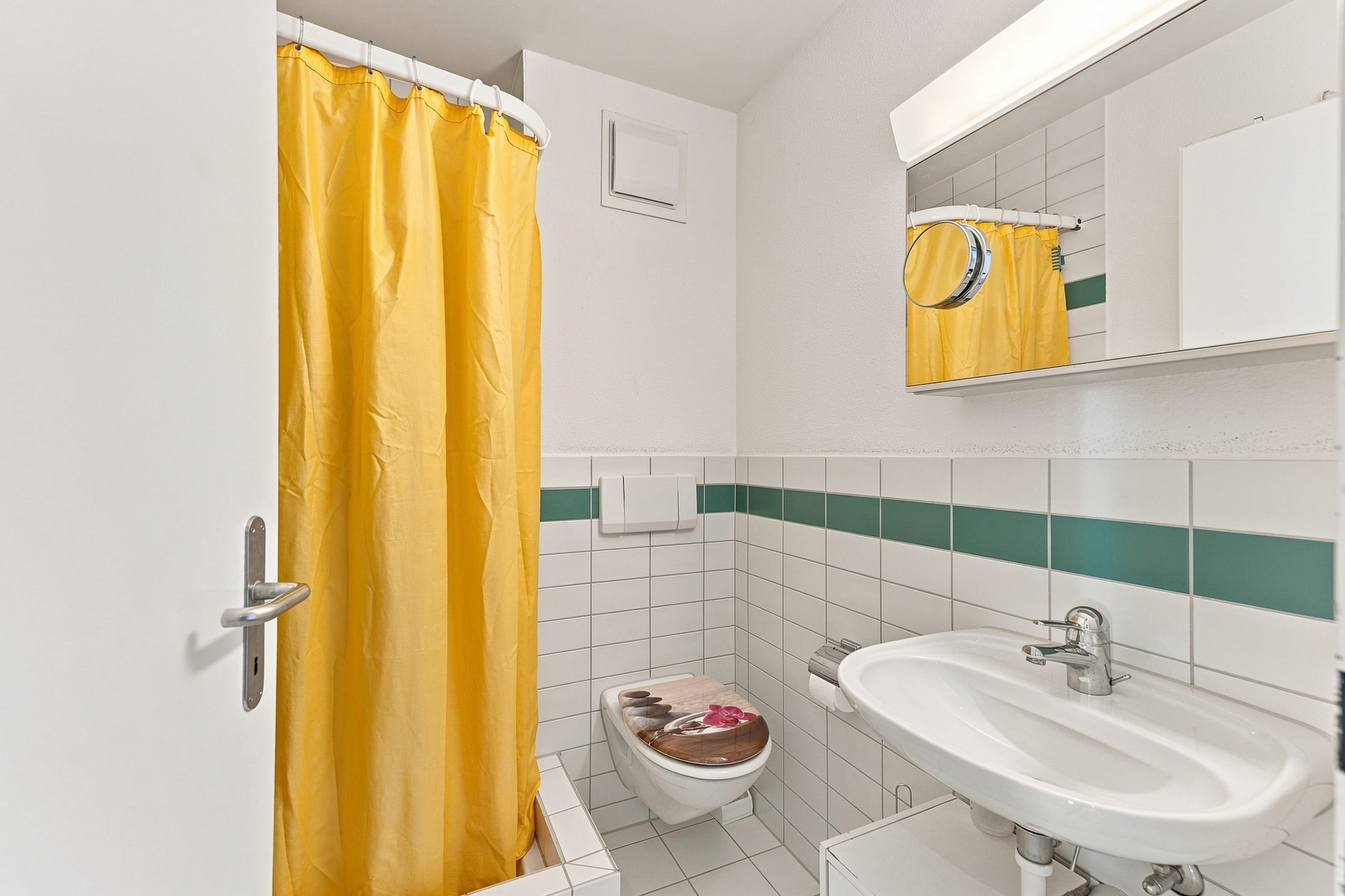 4.5-Zimmer-Etagenwohnung mit Cheminée inkl. Carport in Jonen - 8