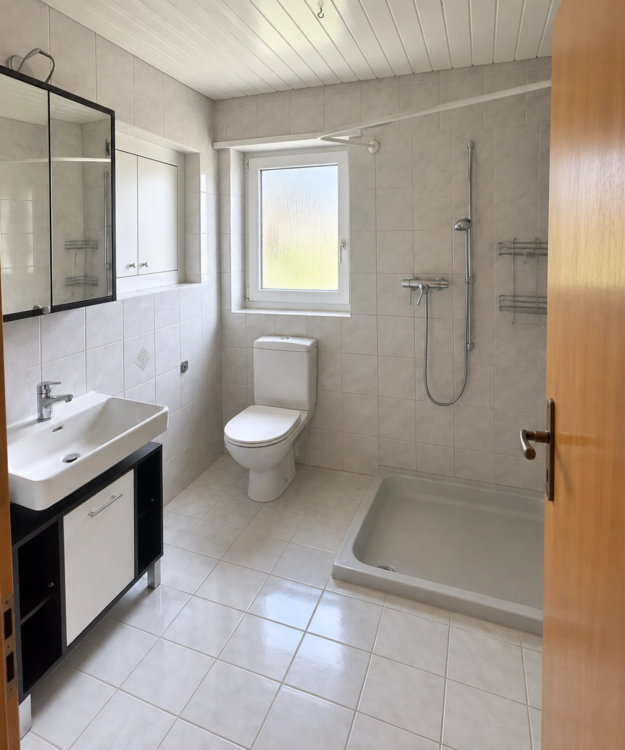 4.5 % Rendite | Doppelhaus mit 2 × 5.5 Zimmern | 11 Zimmer | 574 m² Grundstück | Niederbipp - 8