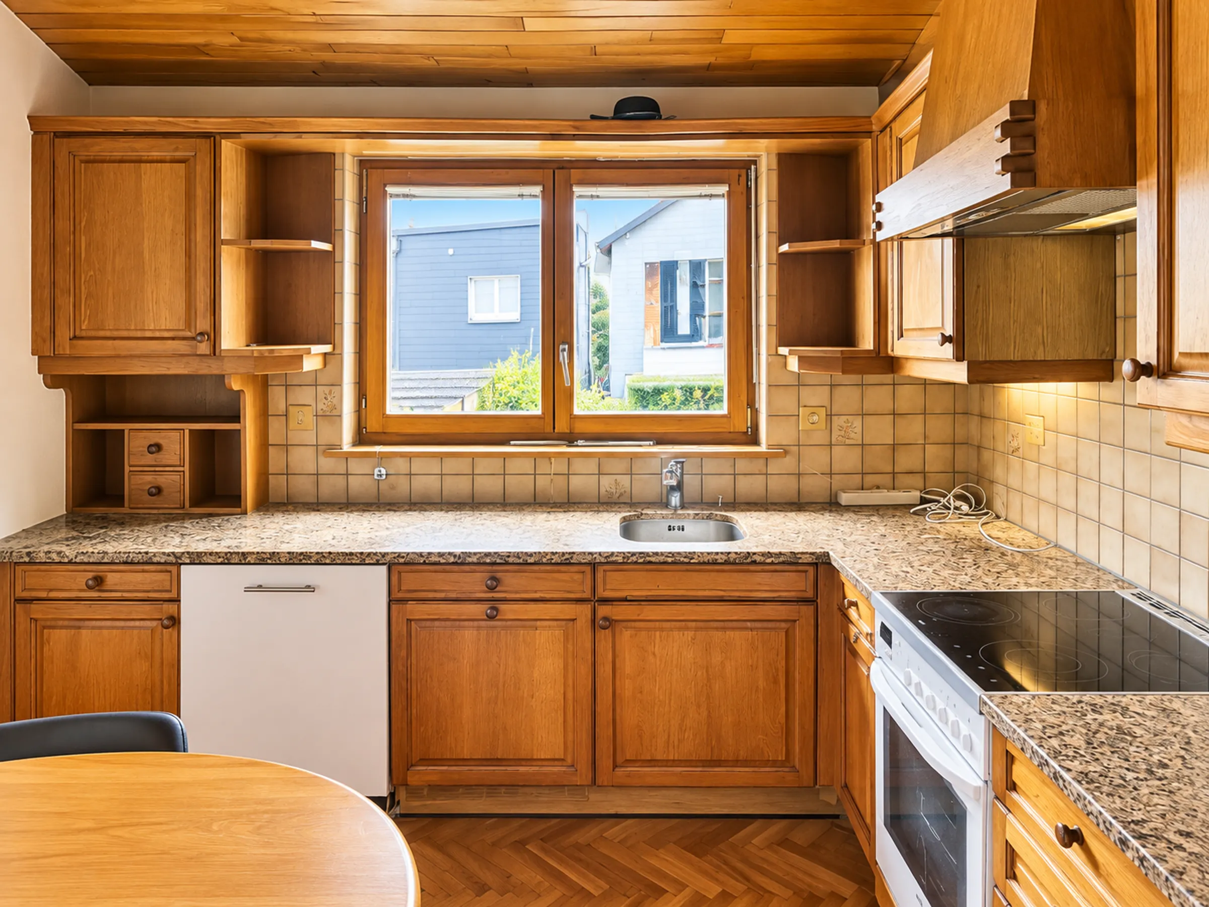 4.5 % Rendite | Doppelhaus mit 2 × 5.5 Zimmern | 11 Zimmer | 574 m² Grundstück | Niederbipp - 14