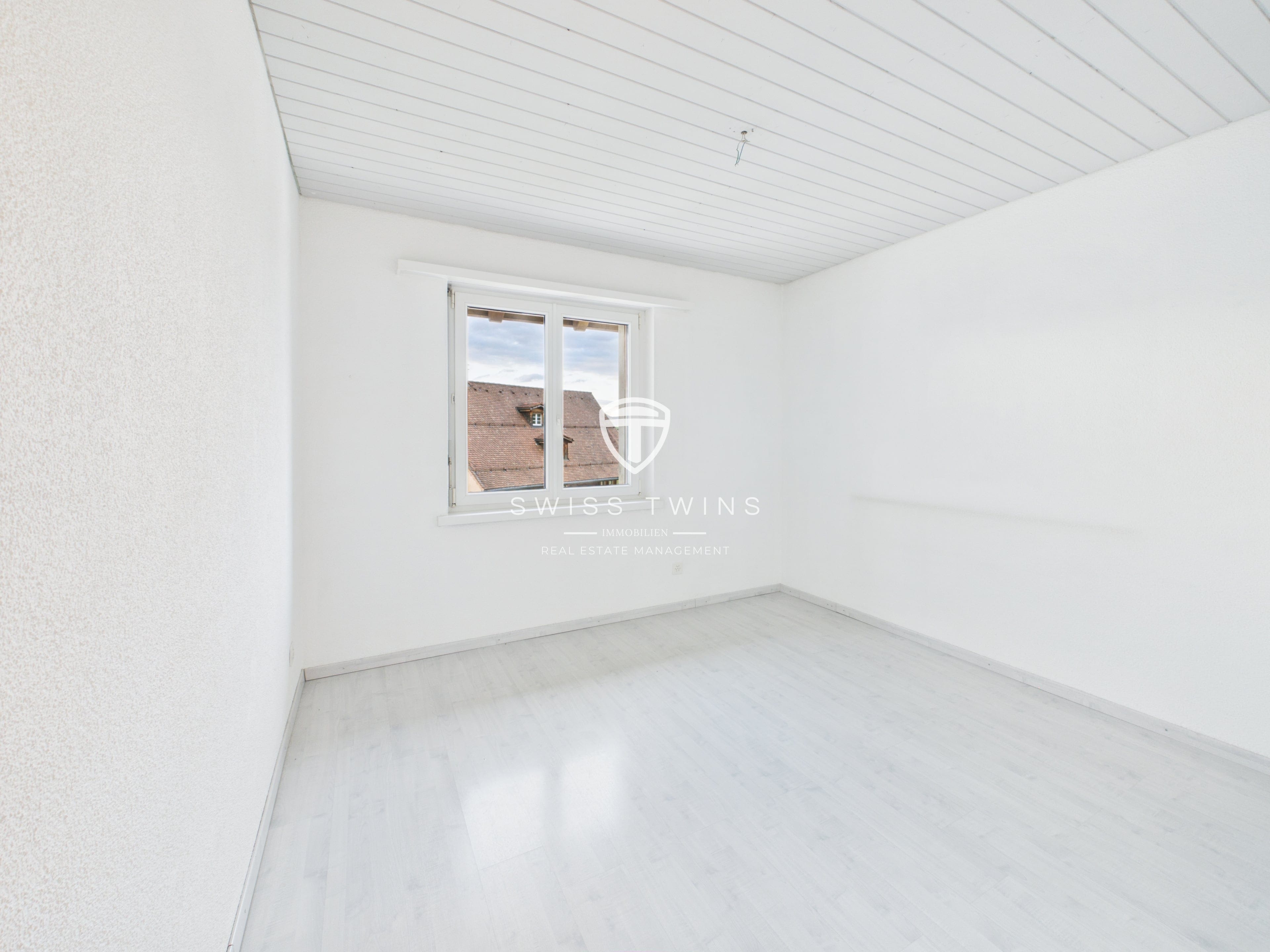 5,5-Zimmer-Maisonette mit Cheminée in Schübelbach mieten - 11
