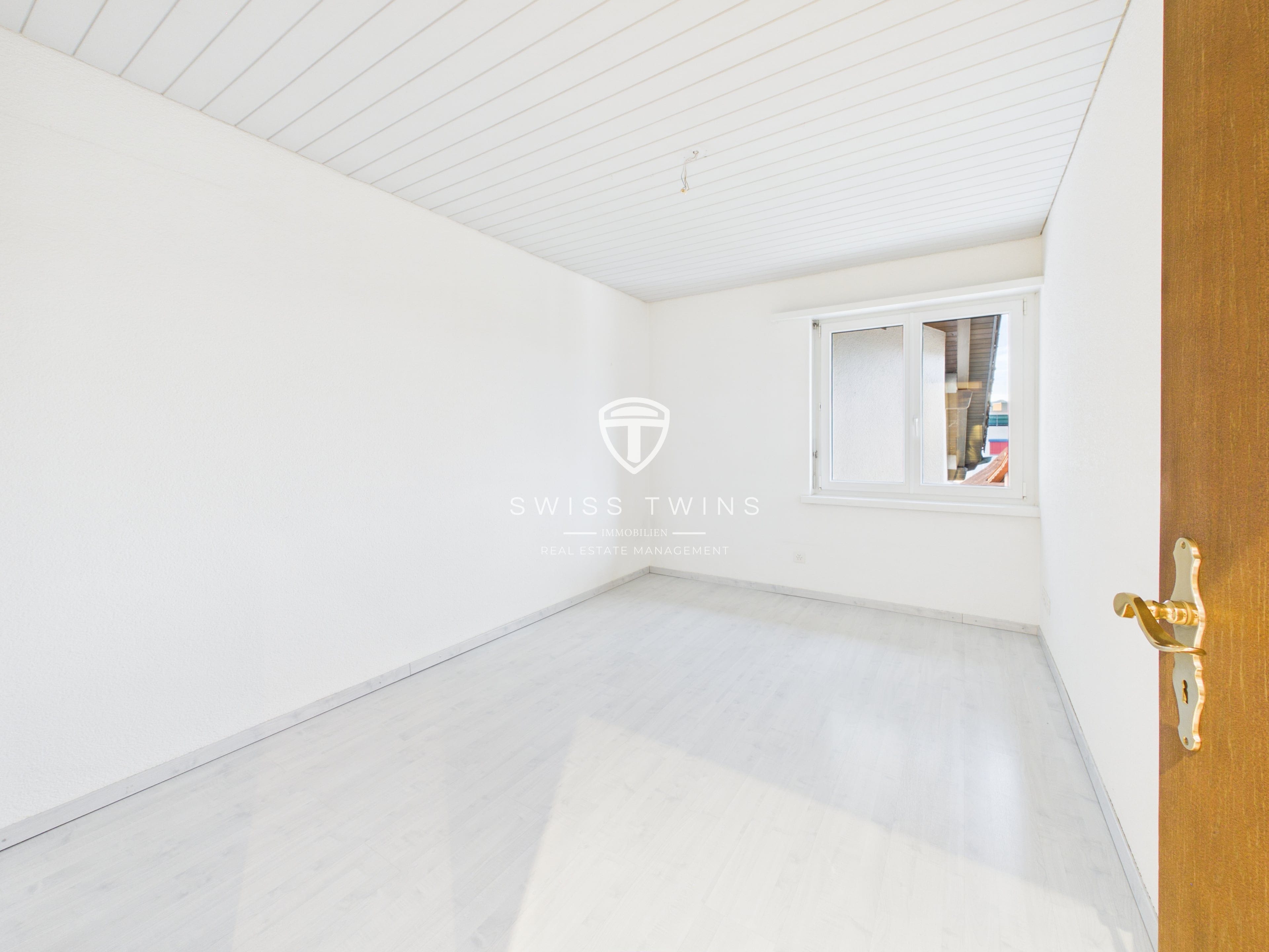5,5-Zimmer-Maisonette mit Cheminée in Schübelbach mieten - 9