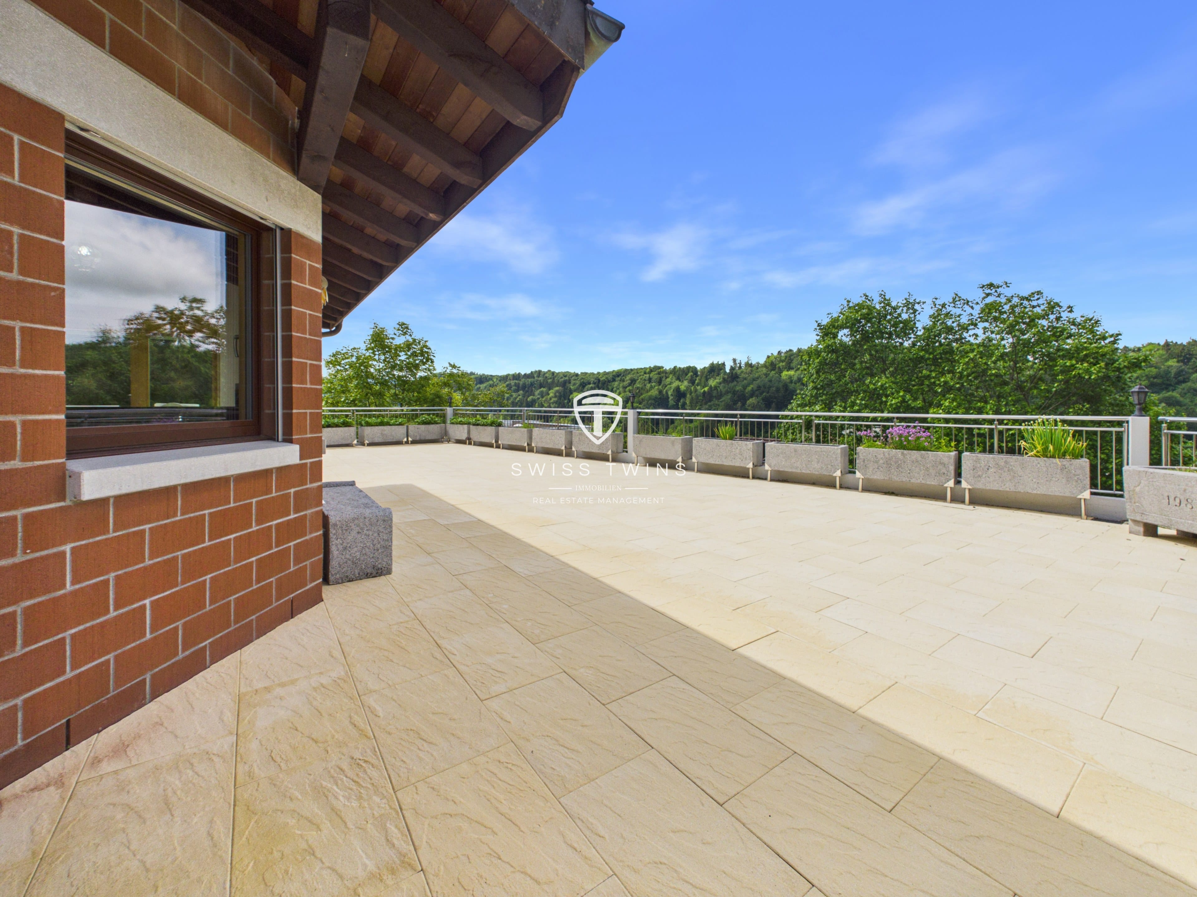 6.5-Zimmer-Terrassenwohnung mit grosser Terrasse in Stallikon - 24