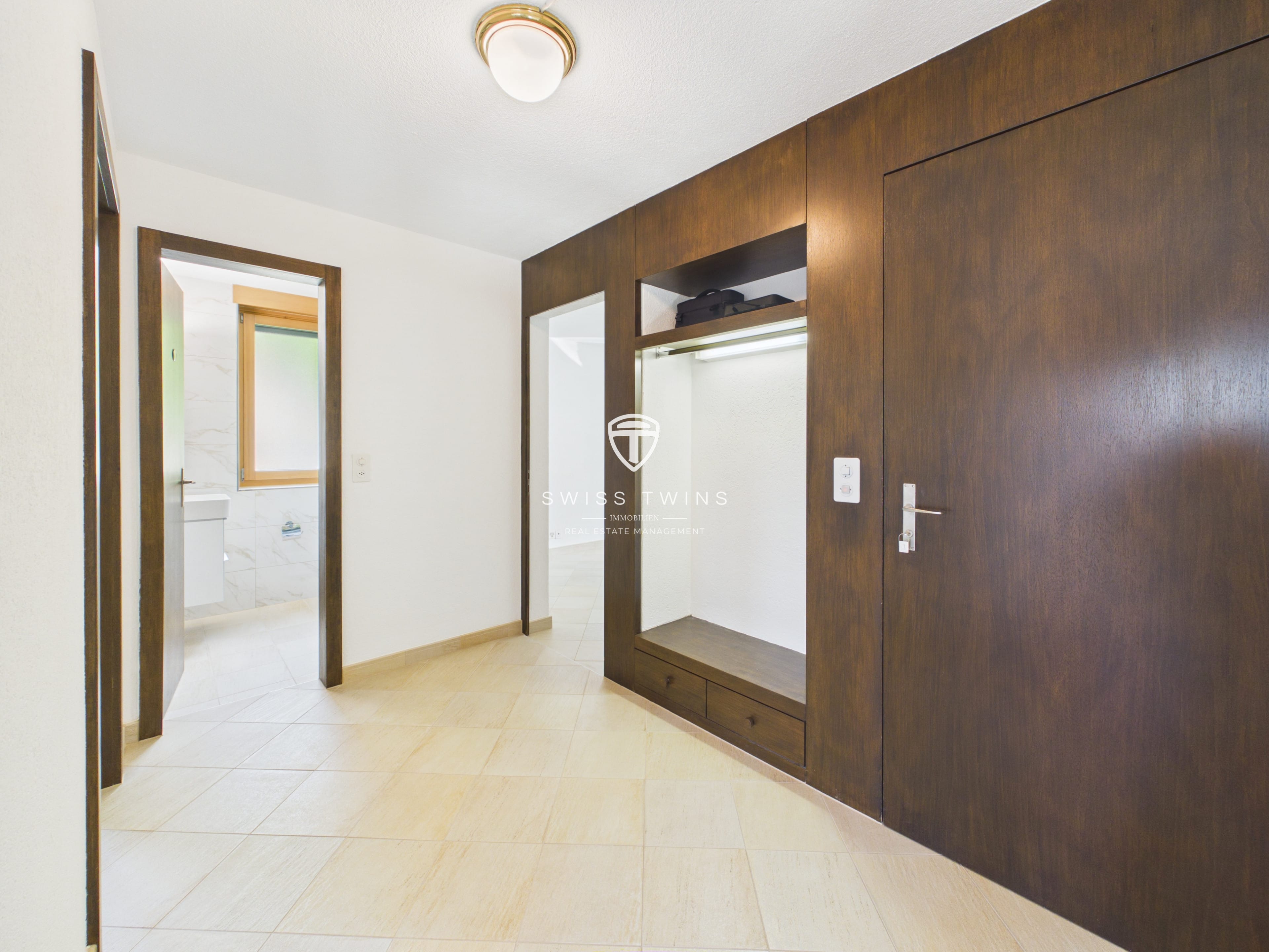 6.5-Zimmer-Terrassenwohnung mit grosser Terrasse in Stallikon