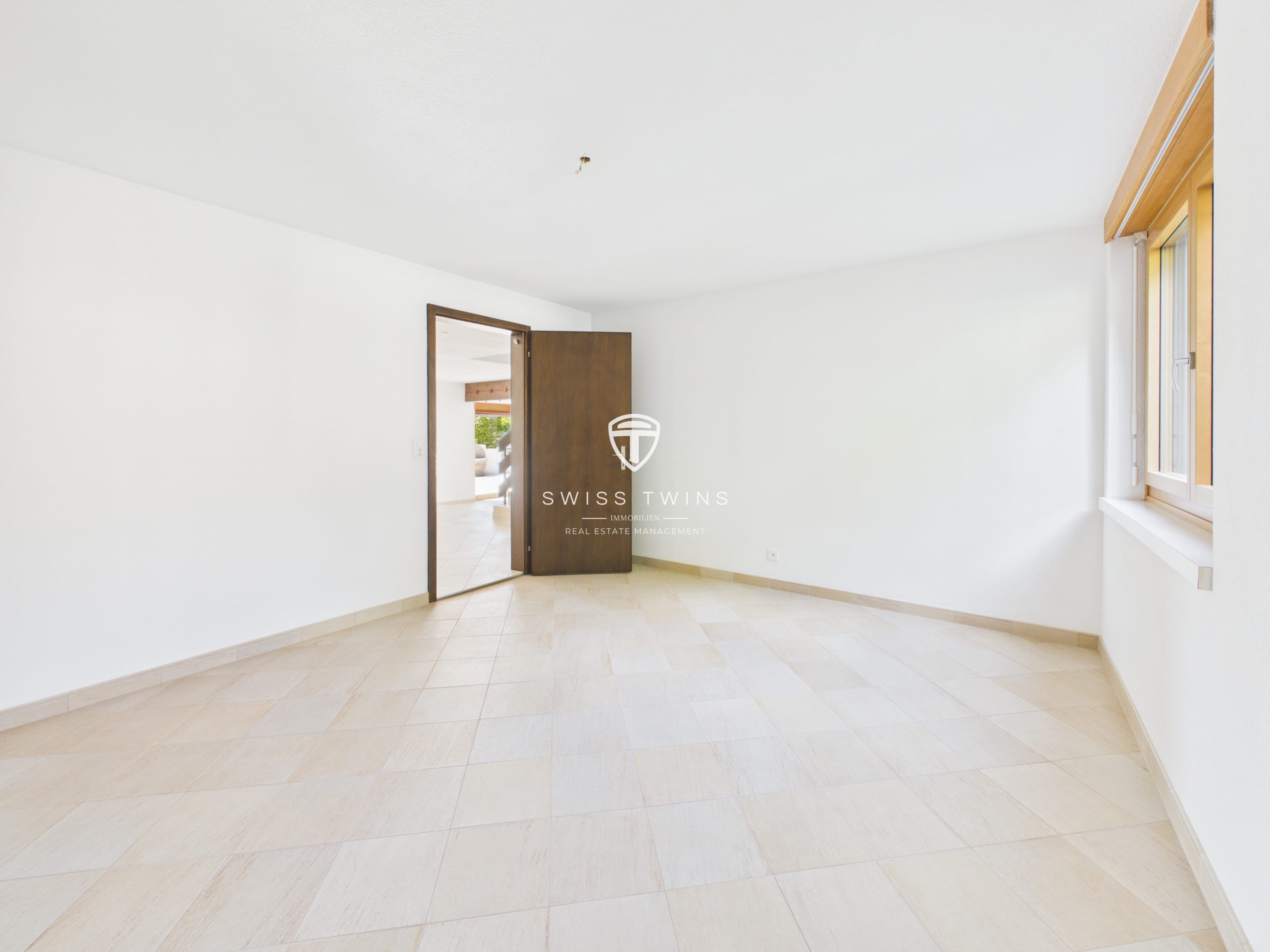6.5-Zimmer-Terrassenwohnung mit grosser Terrasse in Stallikon - 7