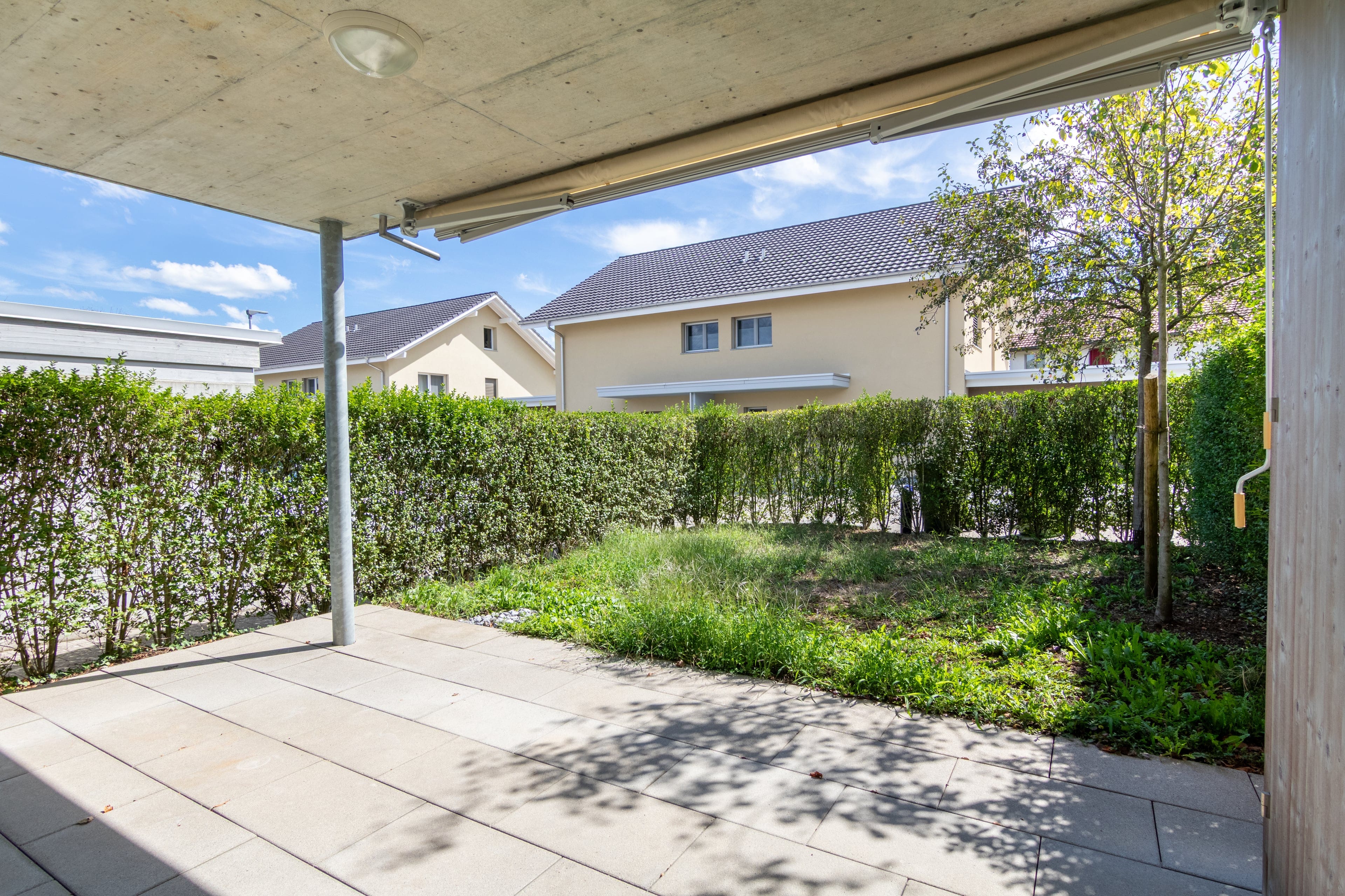 Moderne 2.5-Zimmer-Wohnung mit Gartensitzplatz in Staffelbach kaufen - Bild 2
