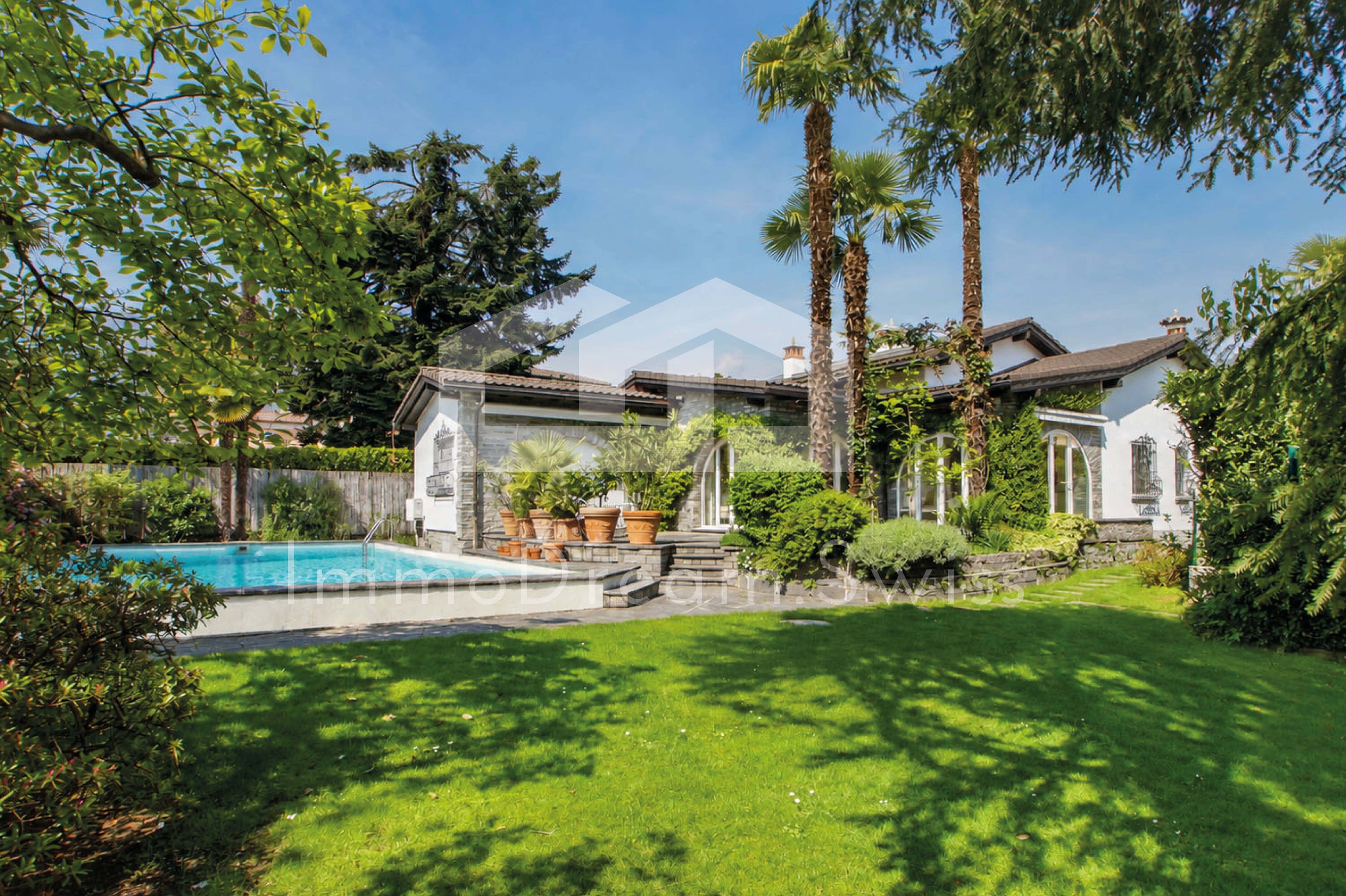Ascona: 6.5 Zi. Villa mit Pool, Gartenanlage und 2.Wohnsitz - Bild 1
