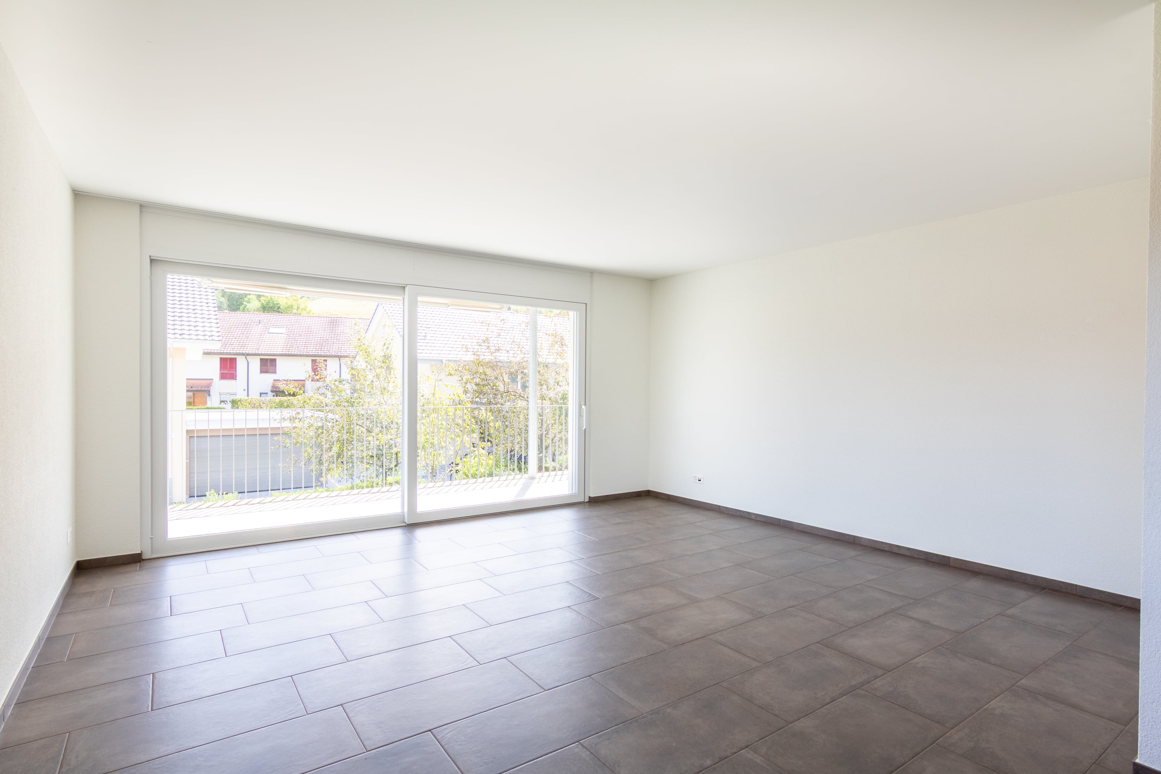 Moderne 2.5-Zimmer-Wohnung im 1. OG mit Balkon, Staffelbach - Bild 4