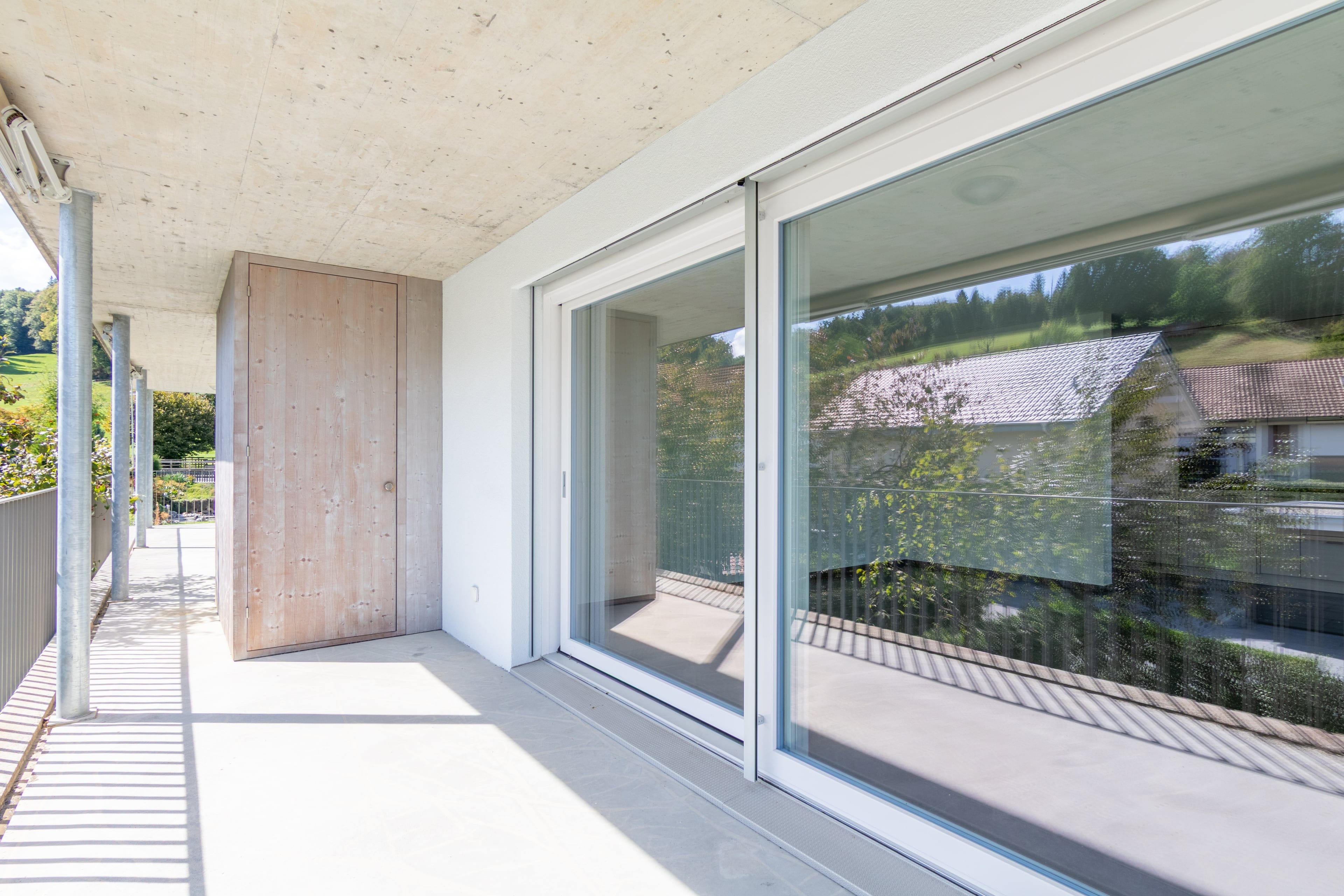 Moderne 2.5-Zimmer-Wohnung im 1. OG mit Balkon, Staffelbach - Bild 2