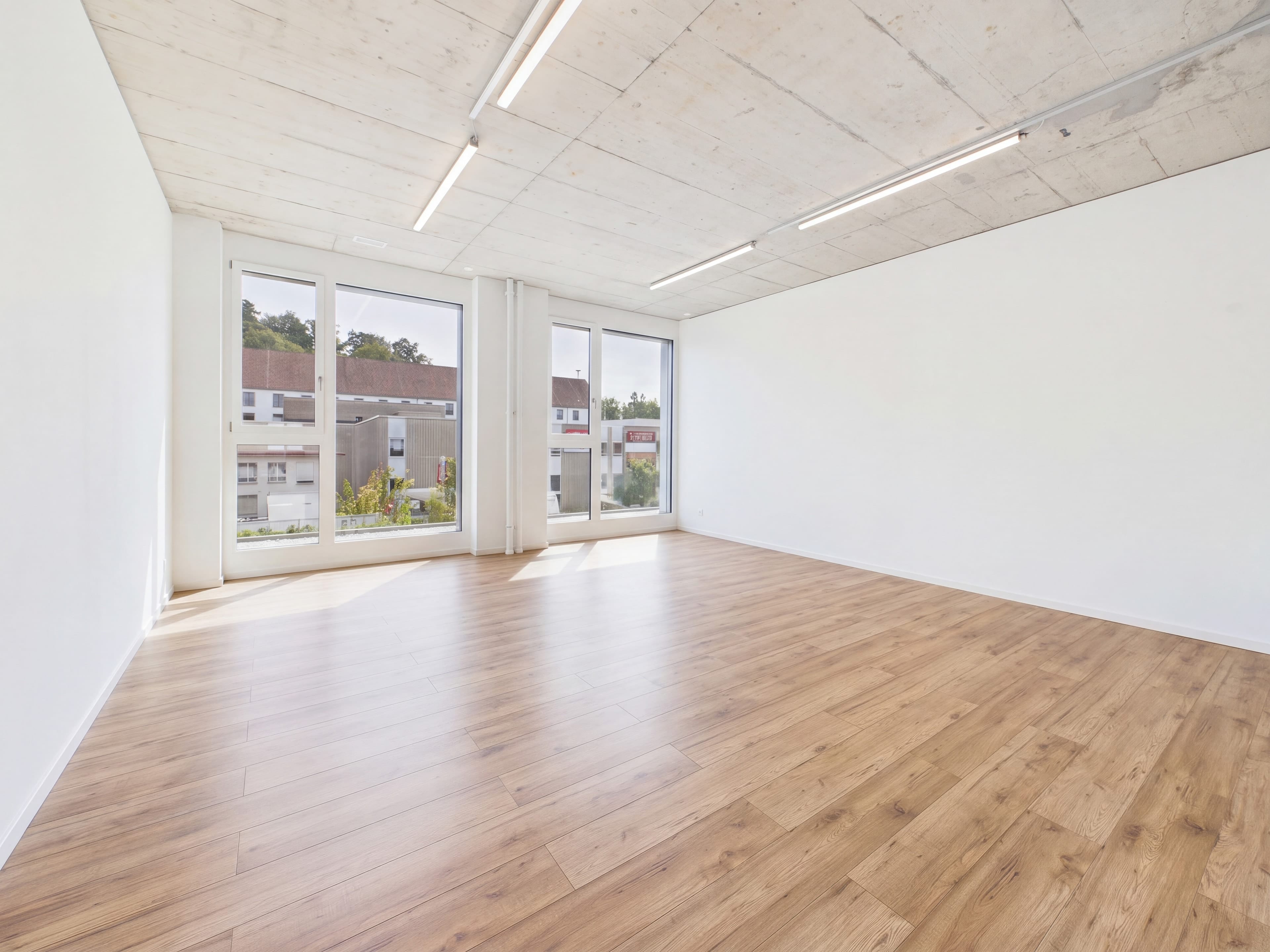 Moderne 5.5-Zimmer Büro-/Gewerbefläche in Baar mieten - 2