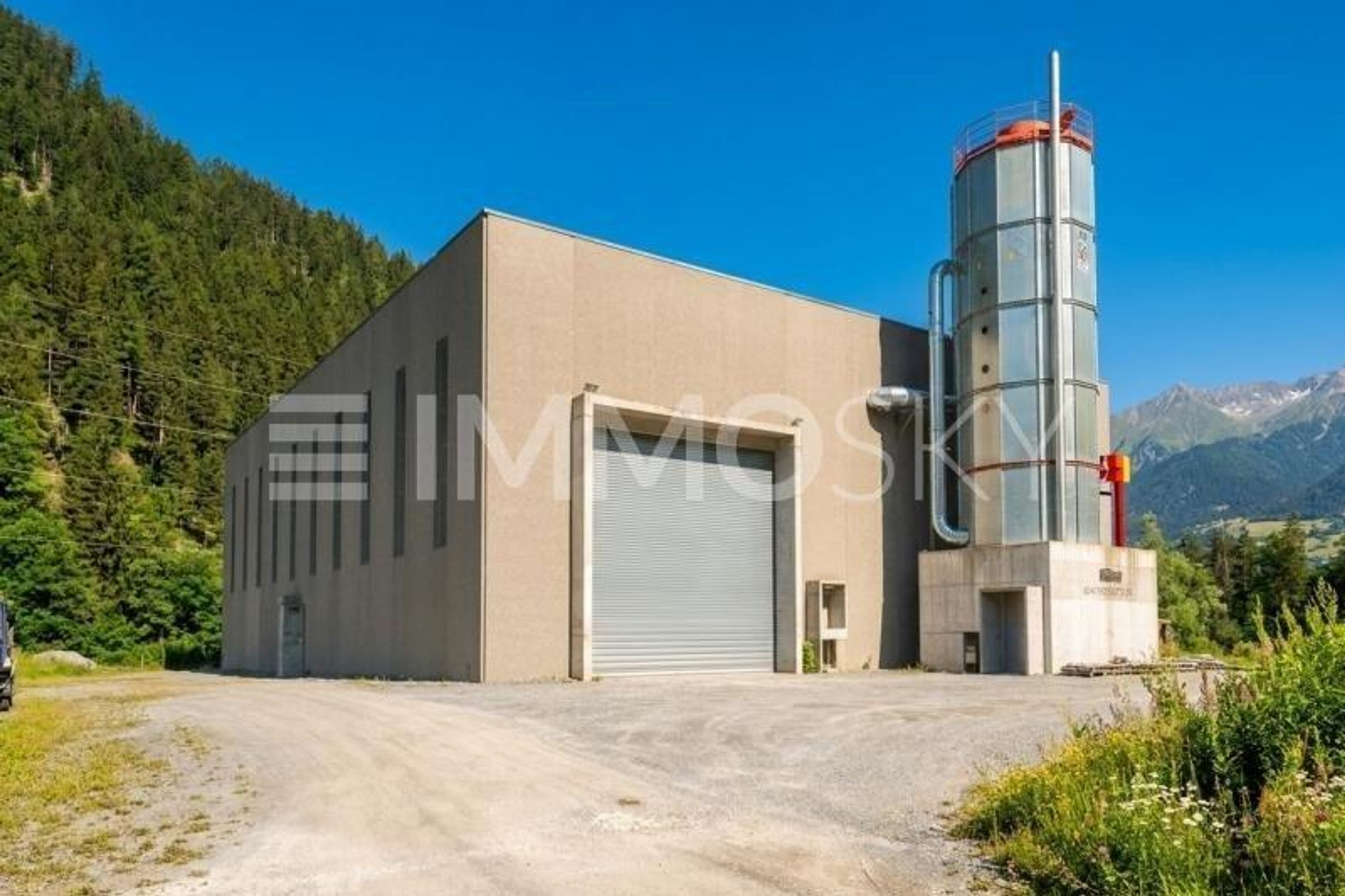 Bezugsbereite Gewerbehalle für Handwerksbetriebe - 2