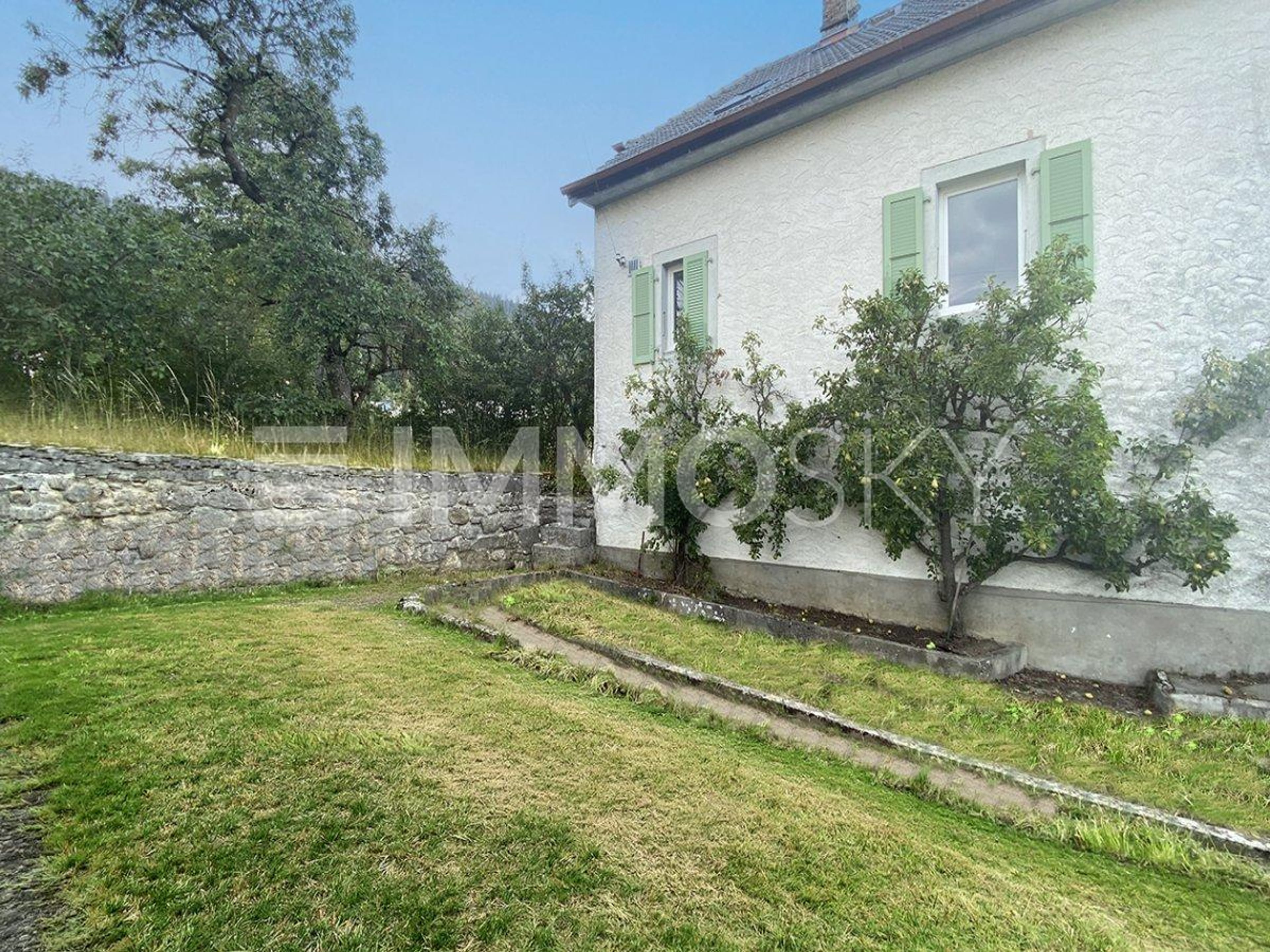 Maison familiale fraîchement rénovée à Chézard-Saint-Martin - 2