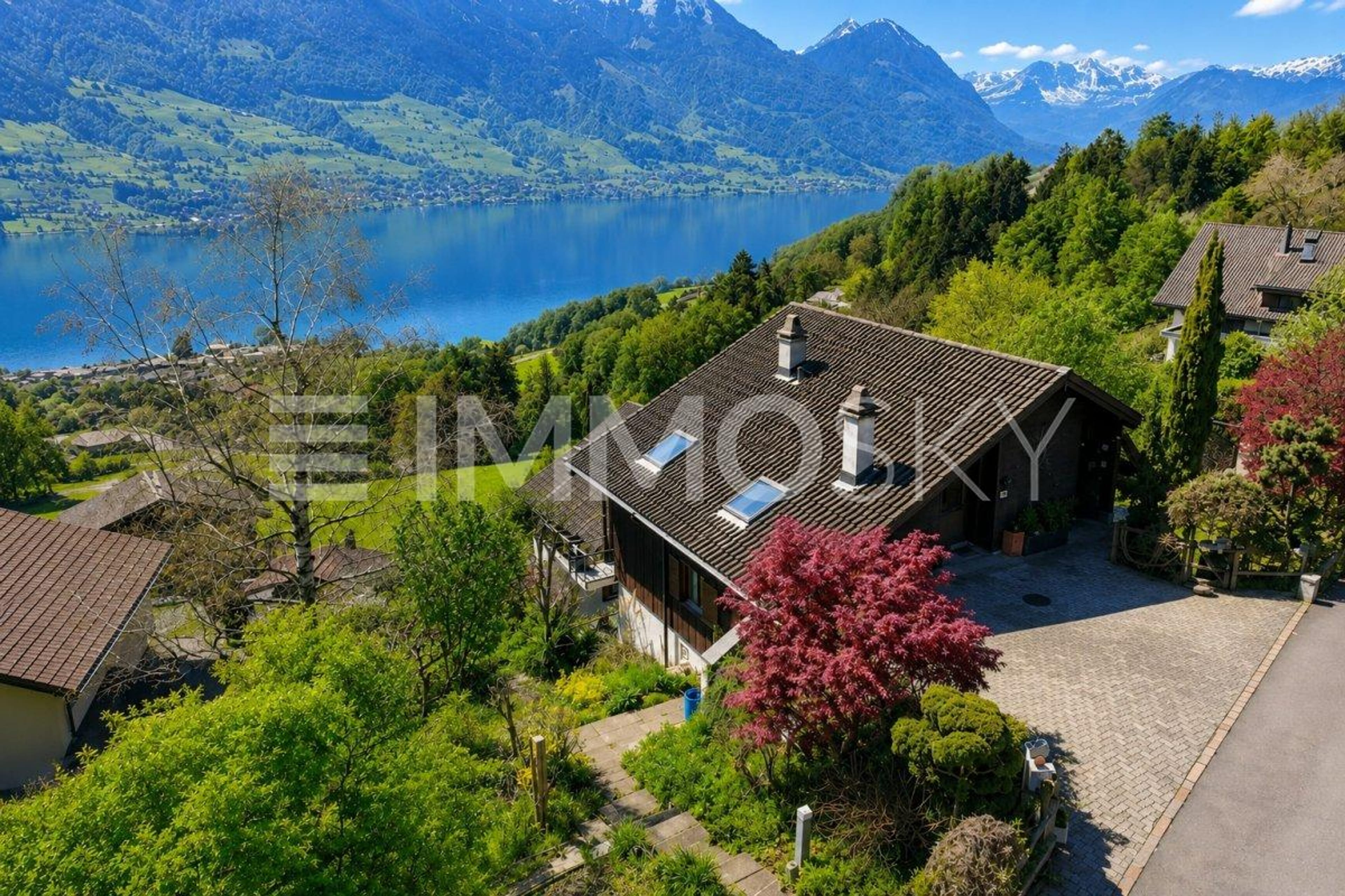 Wohnen mit Weitblick über den Sarnersee und die Bergwelt - Bild 1