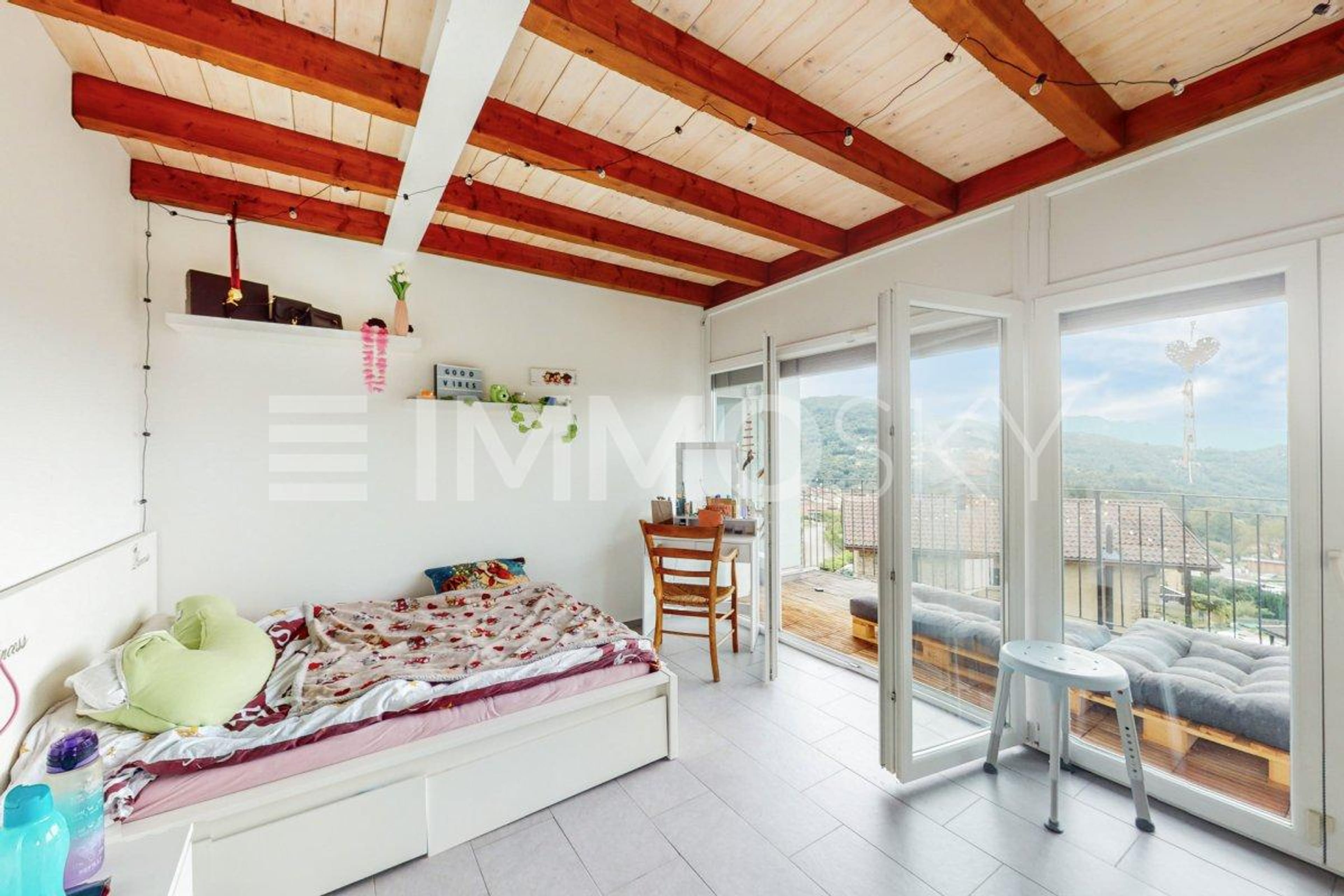 Splendida casa con mansarda panoramica, terrazze e giardino privato - Bild 4