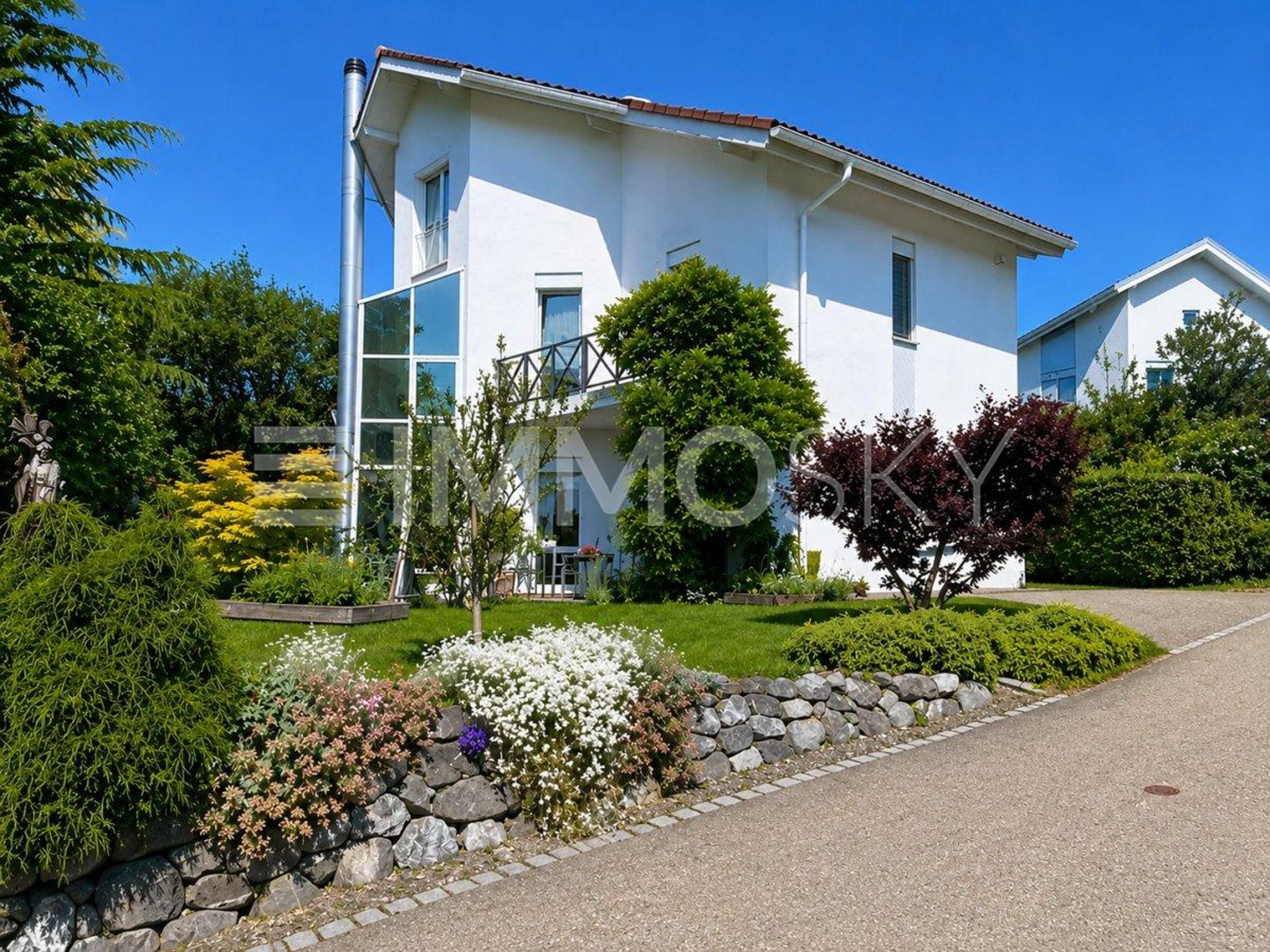 Freistehendes Familienparadies mit grosszügigem Garten - Bild 1