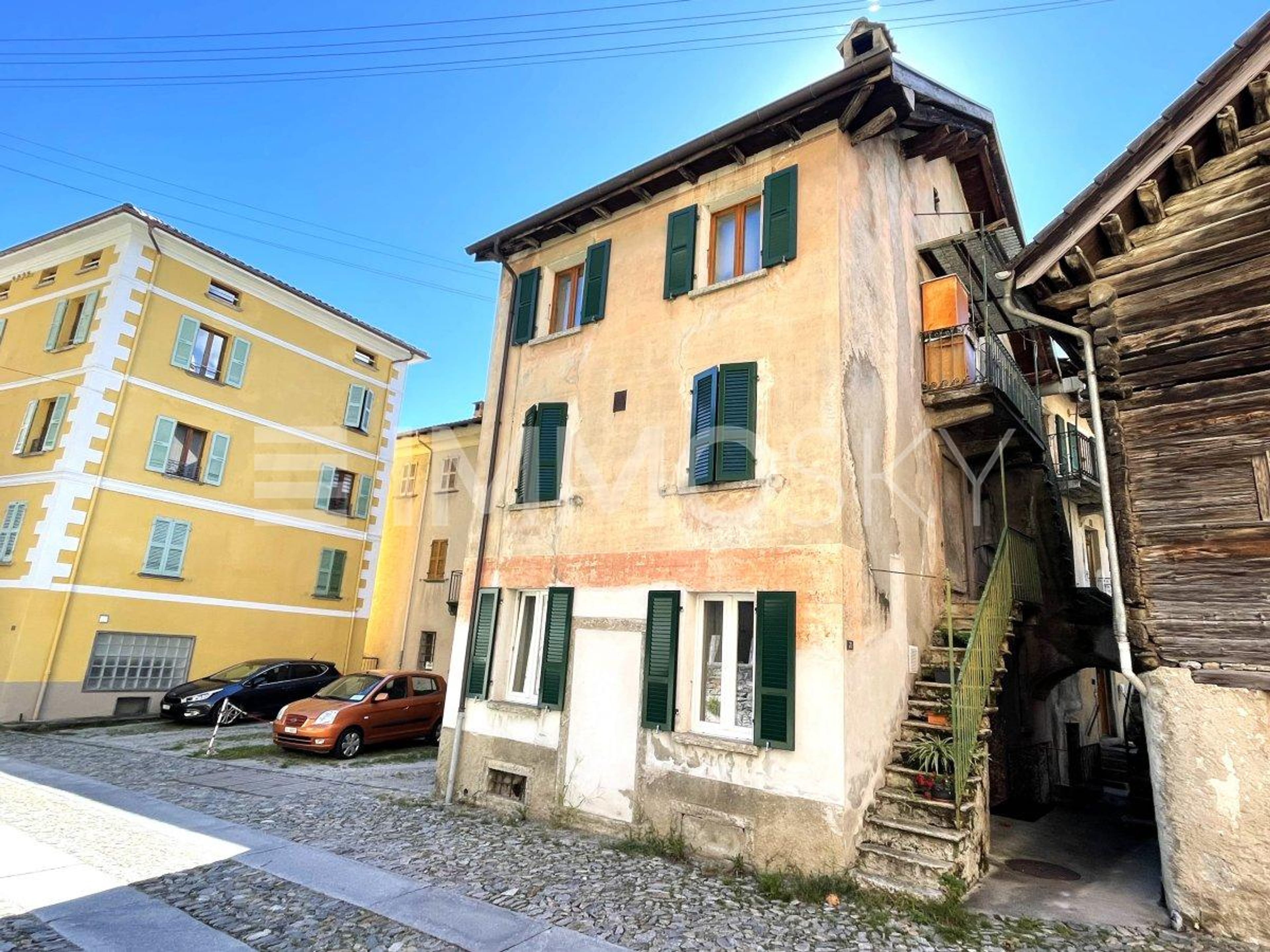 Posizione centrale con servizi nelle vicinanze - Bild 1