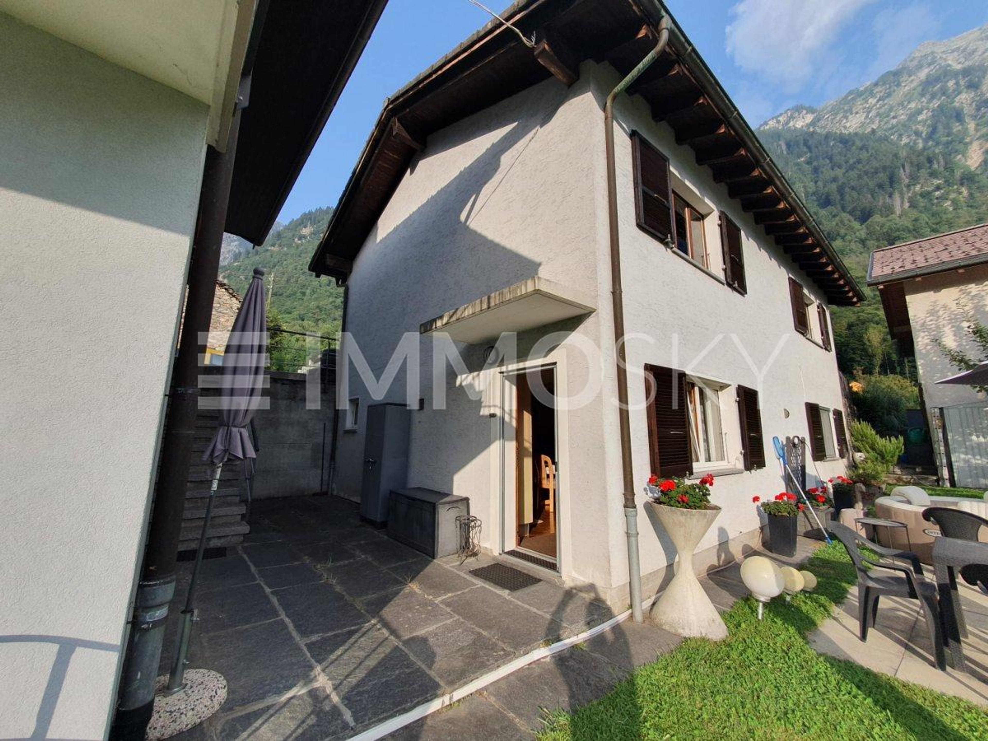 Soluzione mista: officina operativa e appartamento - Bild 1