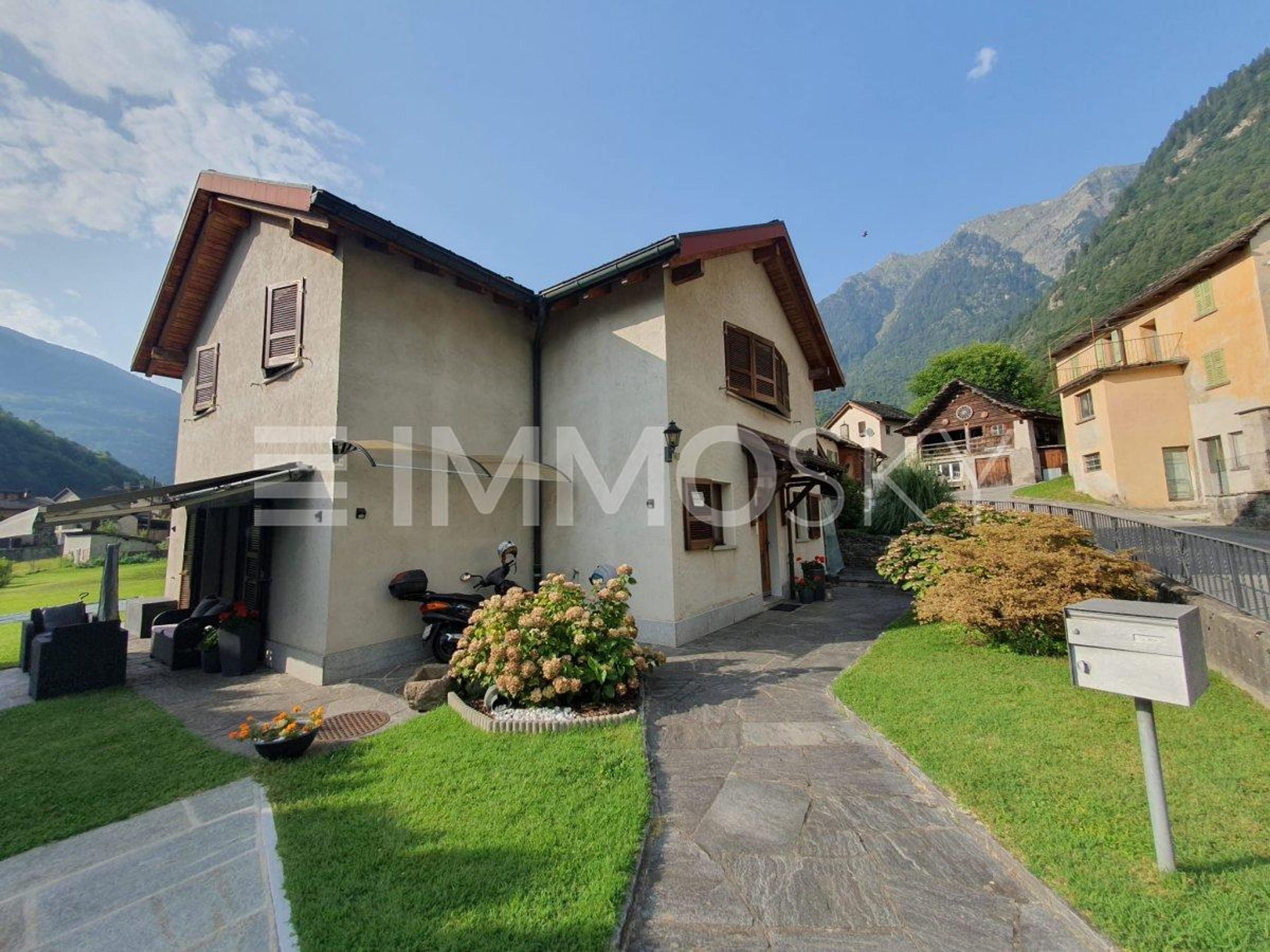 Casa indipendente con panorama montano e spazi allaperto - Bild 1