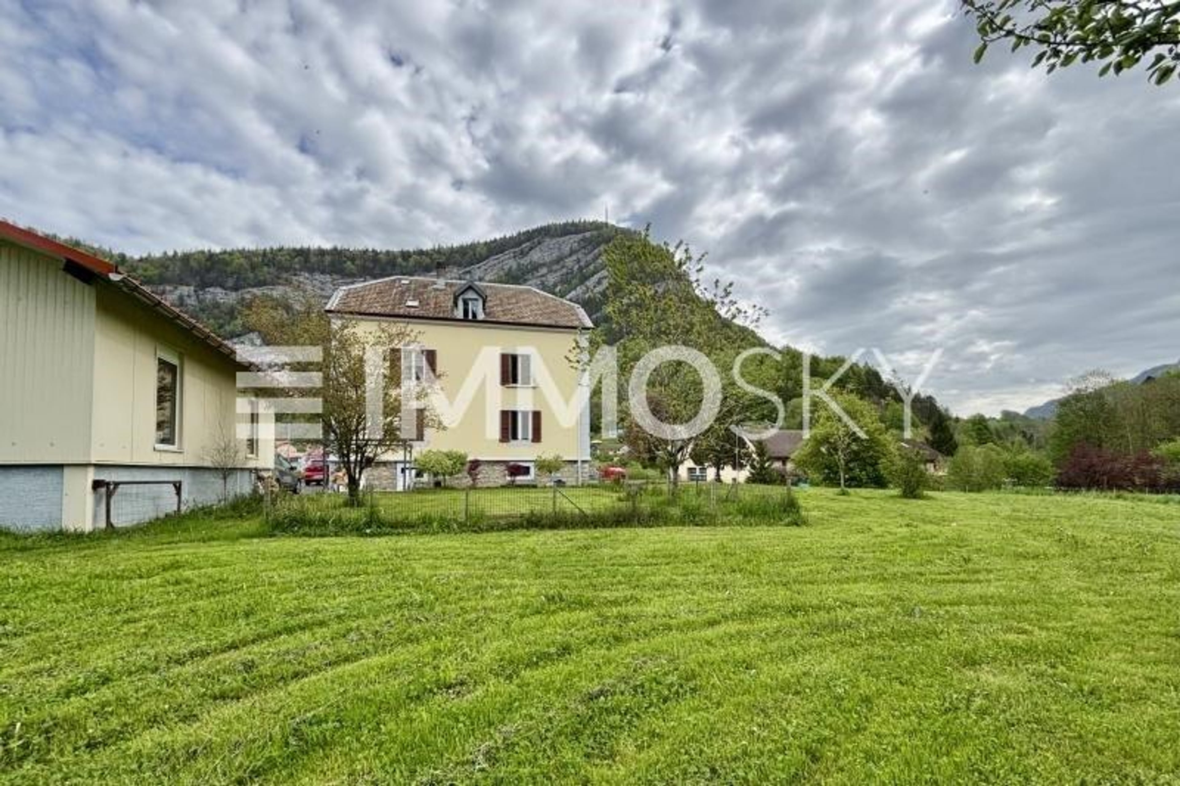 Maison avec 2 appartements indépendants à Noiraigue - Bild 5