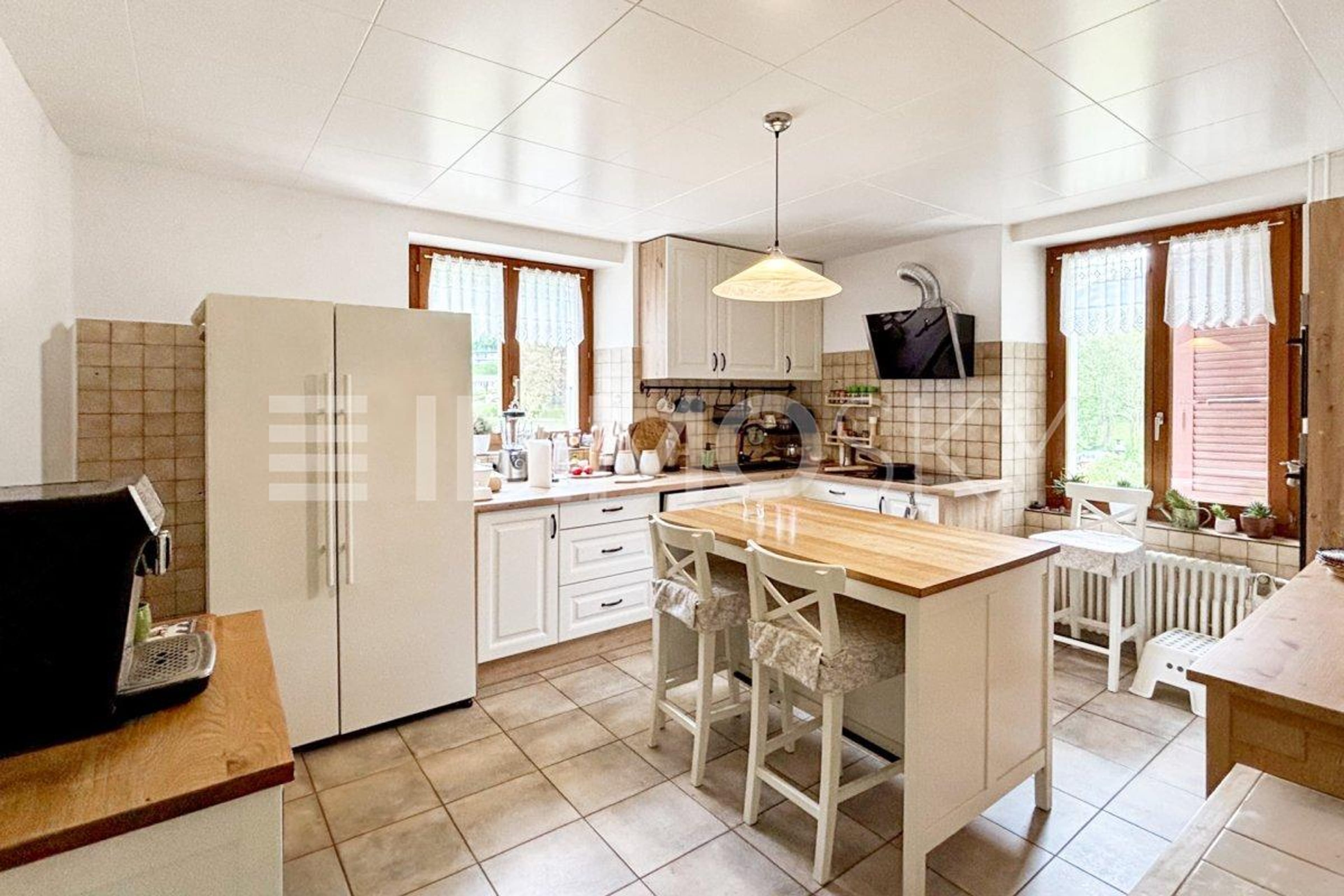 Maison avec 2 appartements indépendants à Noiraigue - Bild 3