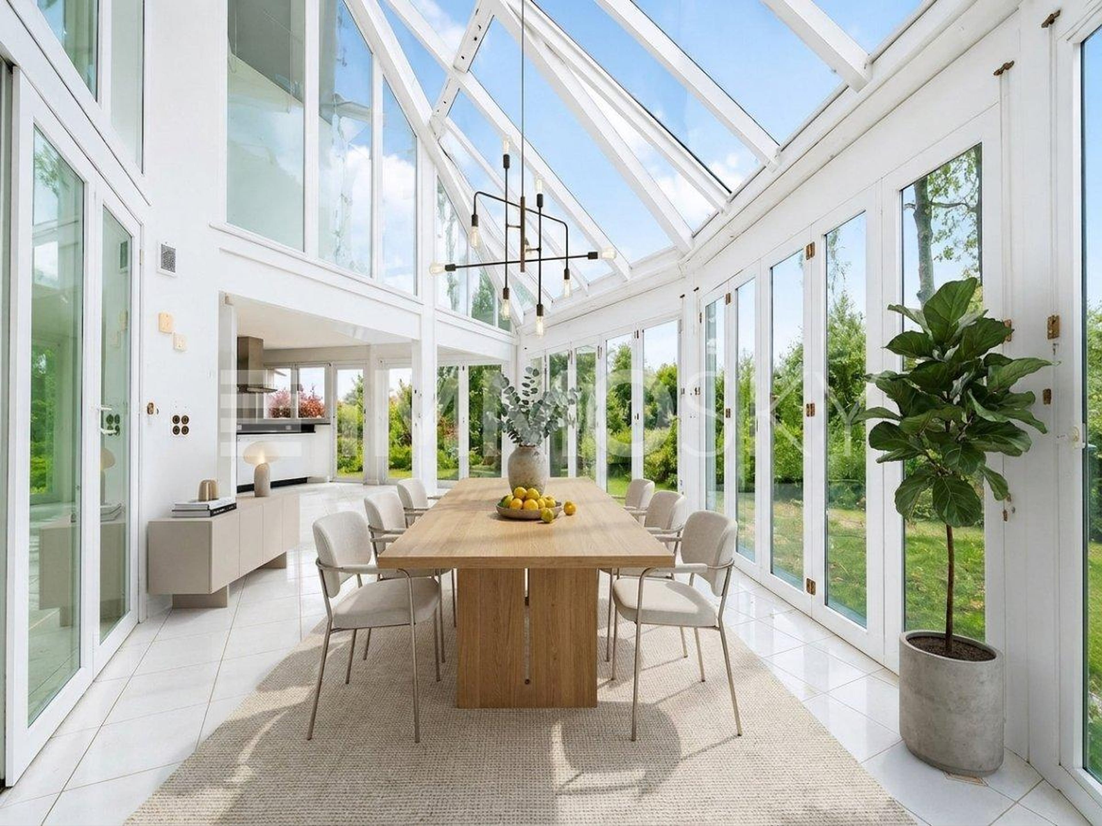 Exklusives Wohnen an der Alten Aare mit Wintergarten und Indoor-Pool - Bild 3