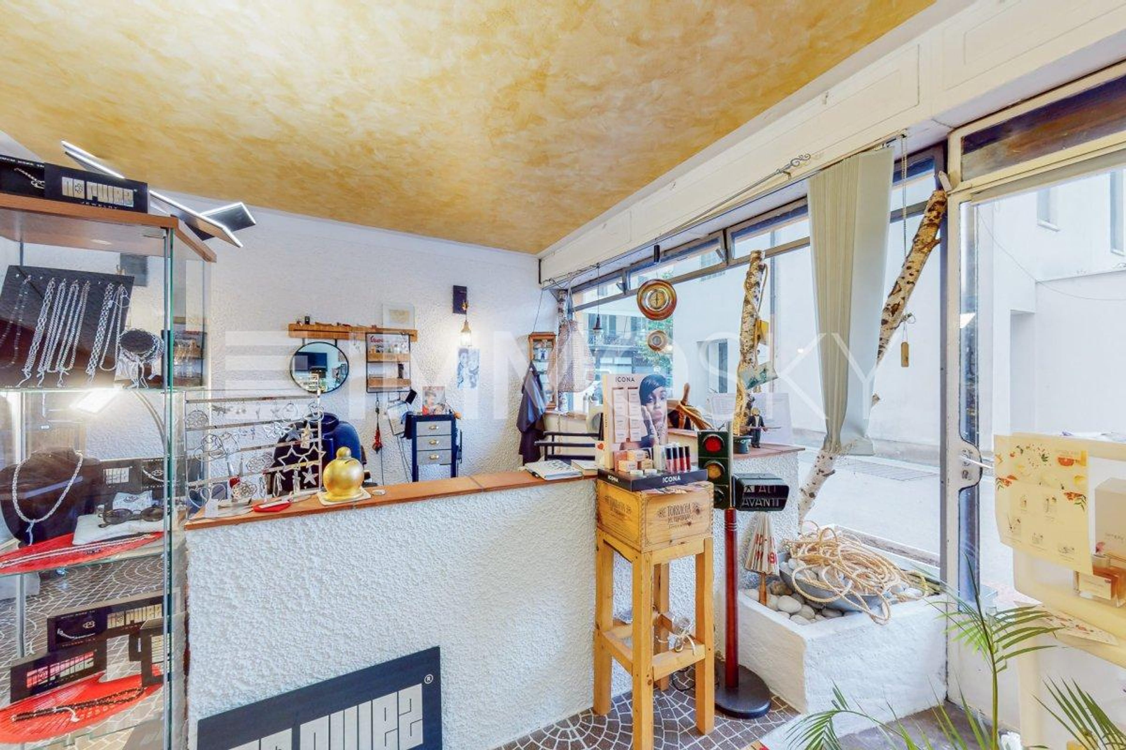 Attività in zona perfetta,occasione commerciale - Bild 1