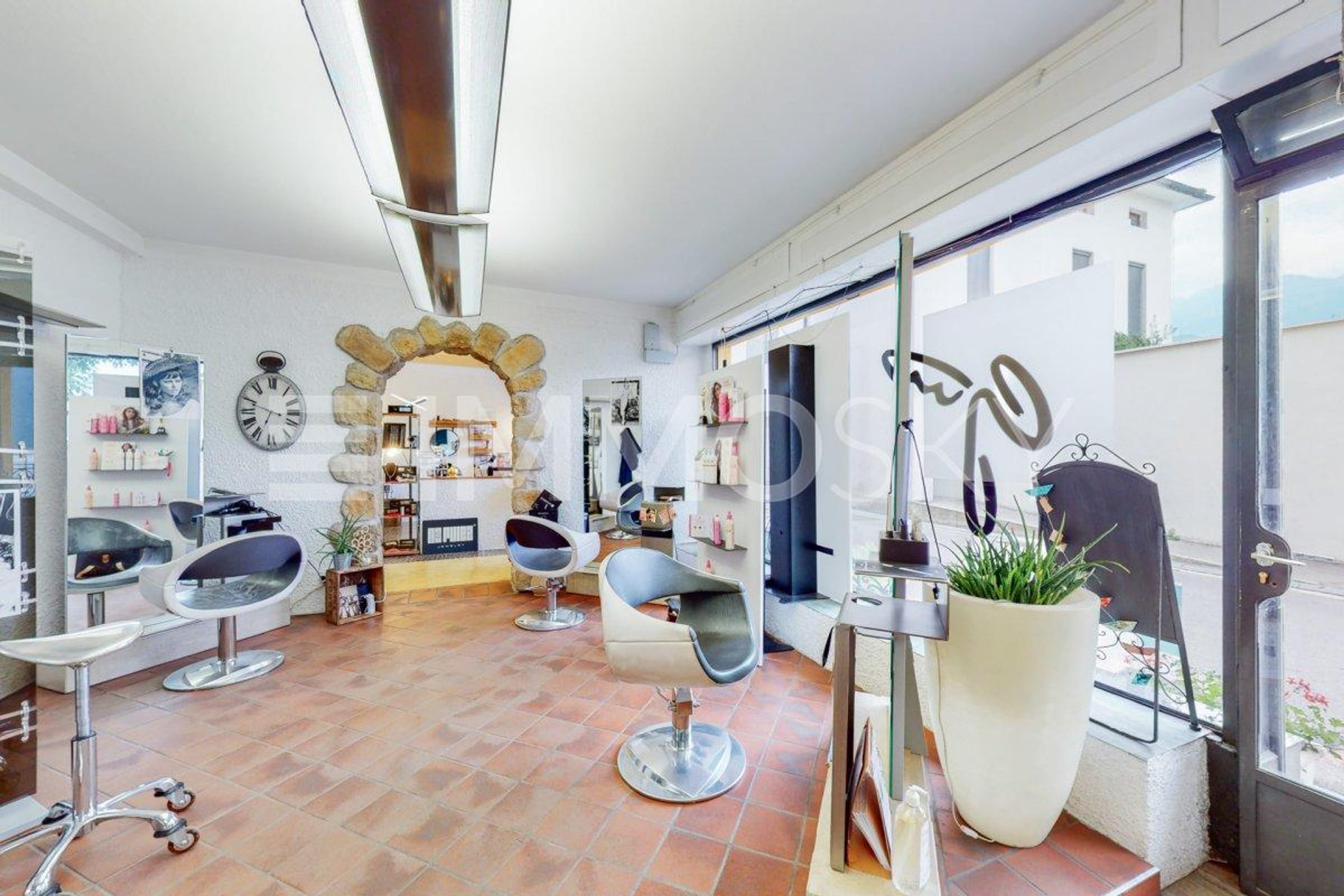 Attività in zona perfetta,occasione commerciale - Bild 2