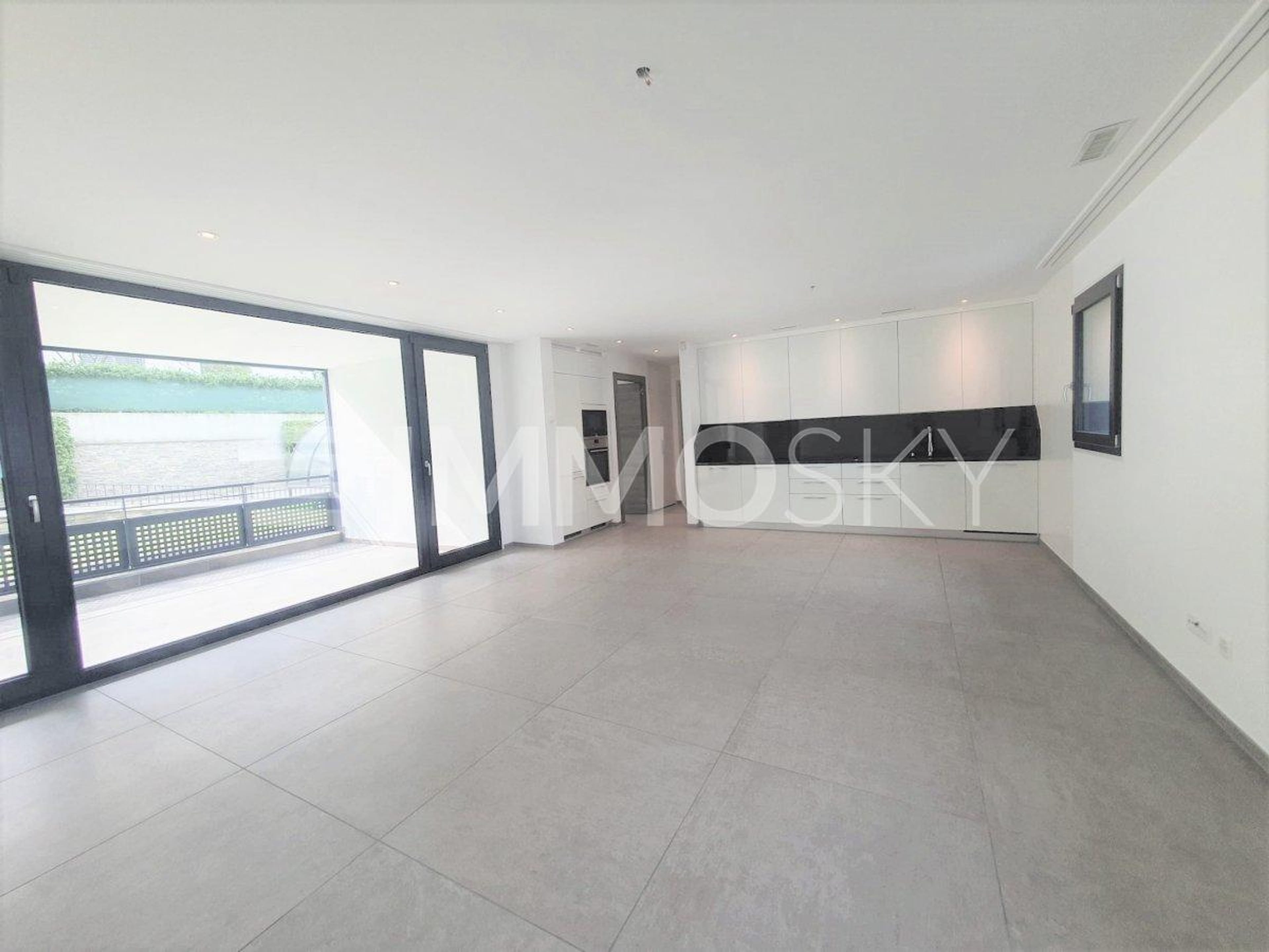 Moderna palazzina a reddito, finiture d pregio, modernità ed eleganza - Bild 1