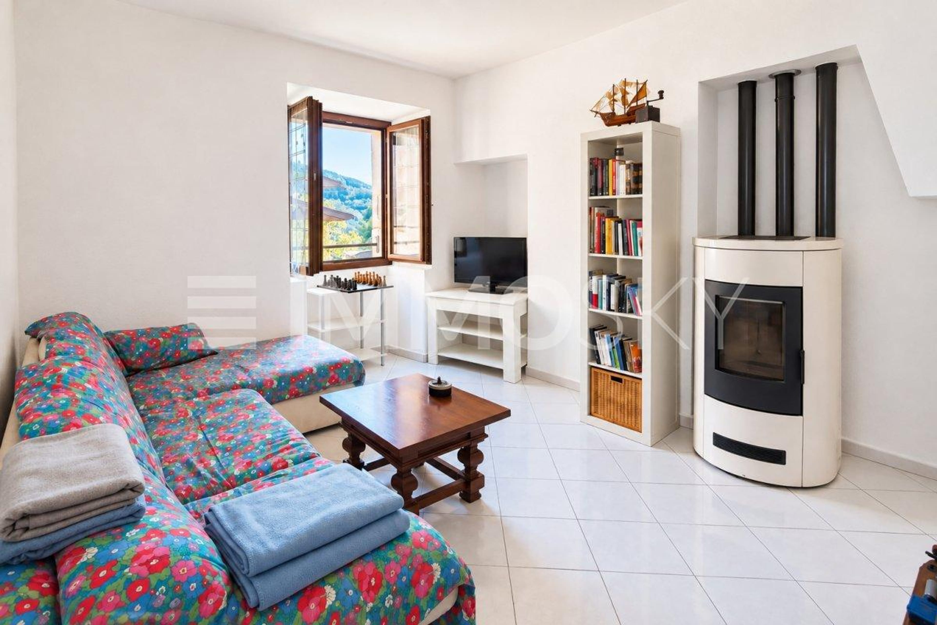 Interessante opportunità immobiliare su più livelli - Bild 1