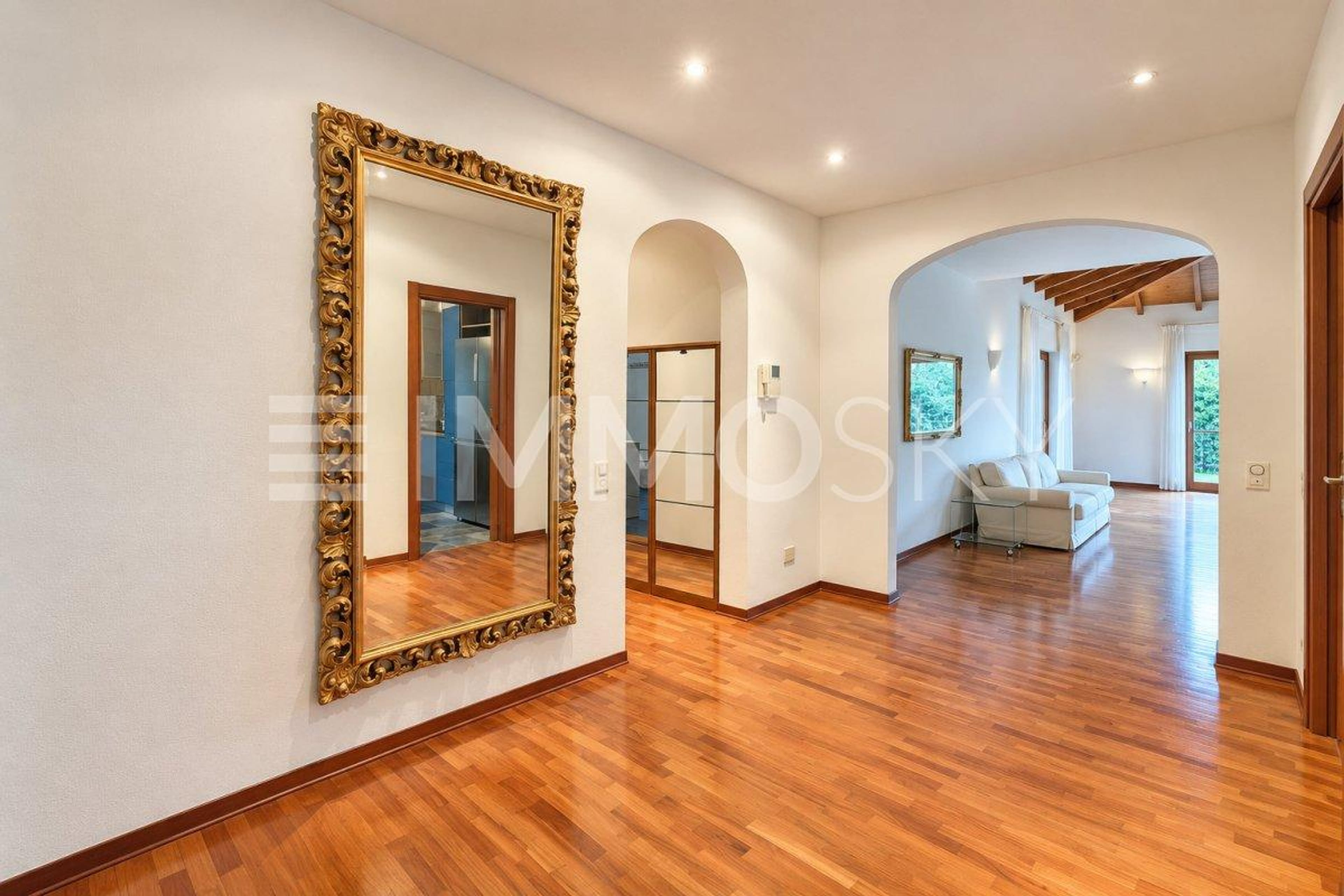 Oasi di pace con vista lago e piscina - Bild 2